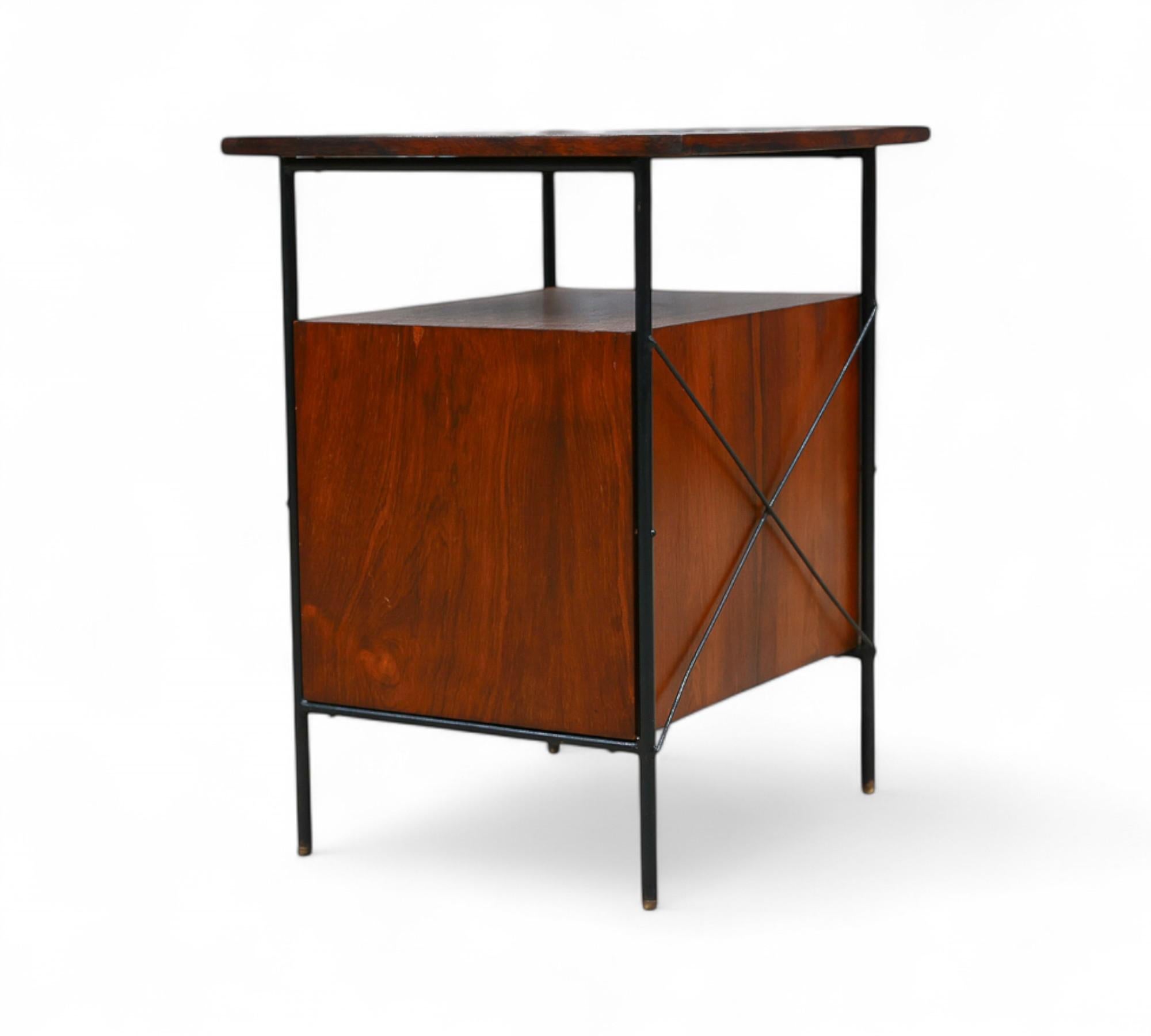 Mid-Century Modern Brazilian Modern Side Table in Metal, Hardwood & Formica, Geraldo de Barros 1950 For Sale