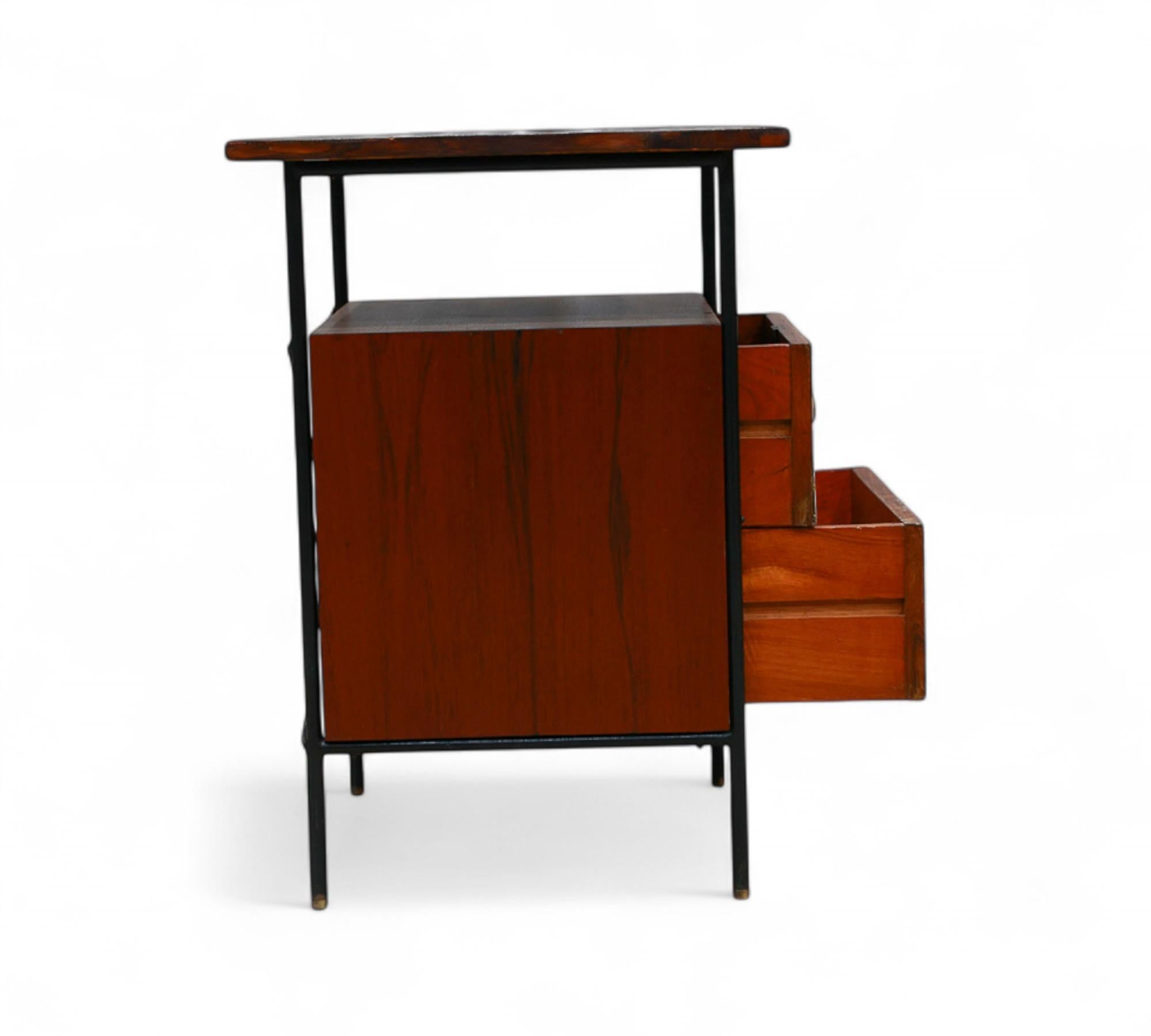 20th Century Brazilian Modern Side Table in Metal, Hardwood & Formica, Geraldo de Barros 1950 For Sale