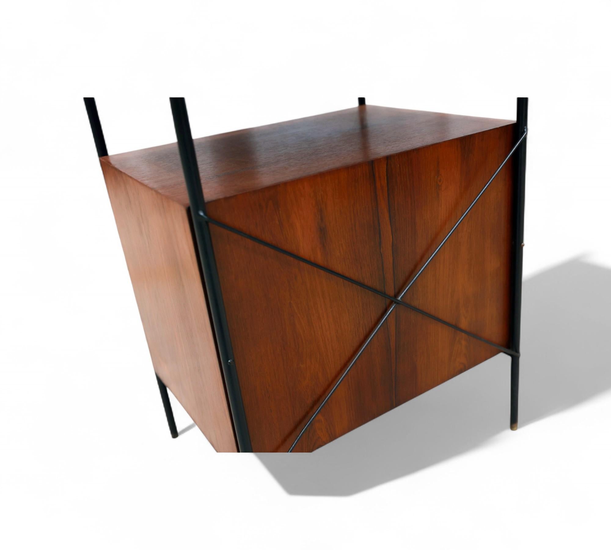 Brazilian Modern Side Table in Metal, Hardwood & Formica, Geraldo de Barros 1950 For Sale 1