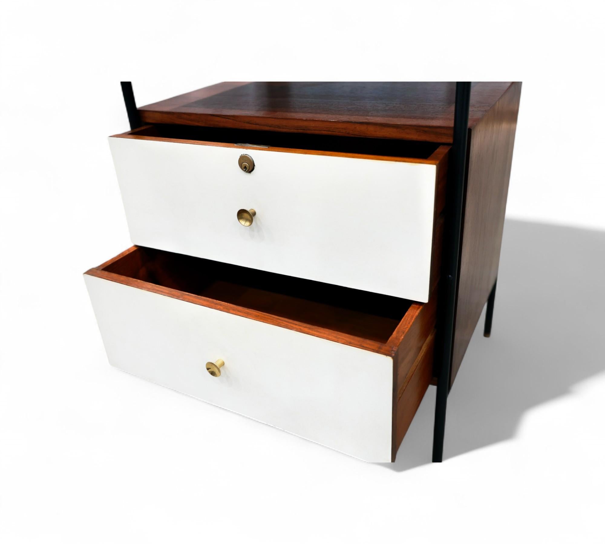 Brazilian Modern Side Table in Metal, Hardwood & Formica, Geraldo de Barros 1950 For Sale 2