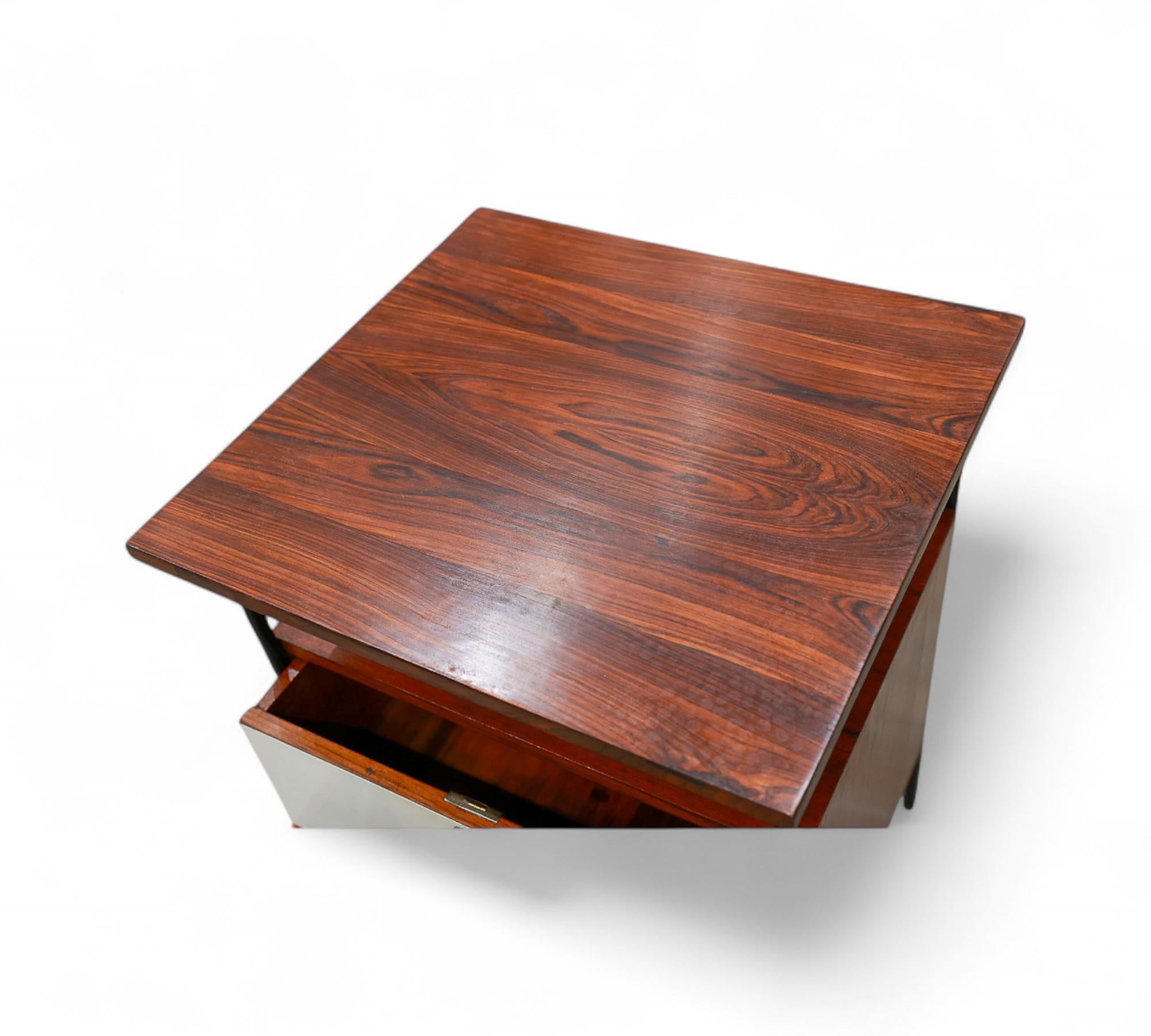 Brazilian Modern Side Table in Metal, Hardwood & Formica, Geraldo de Barros 1950 For Sale 2