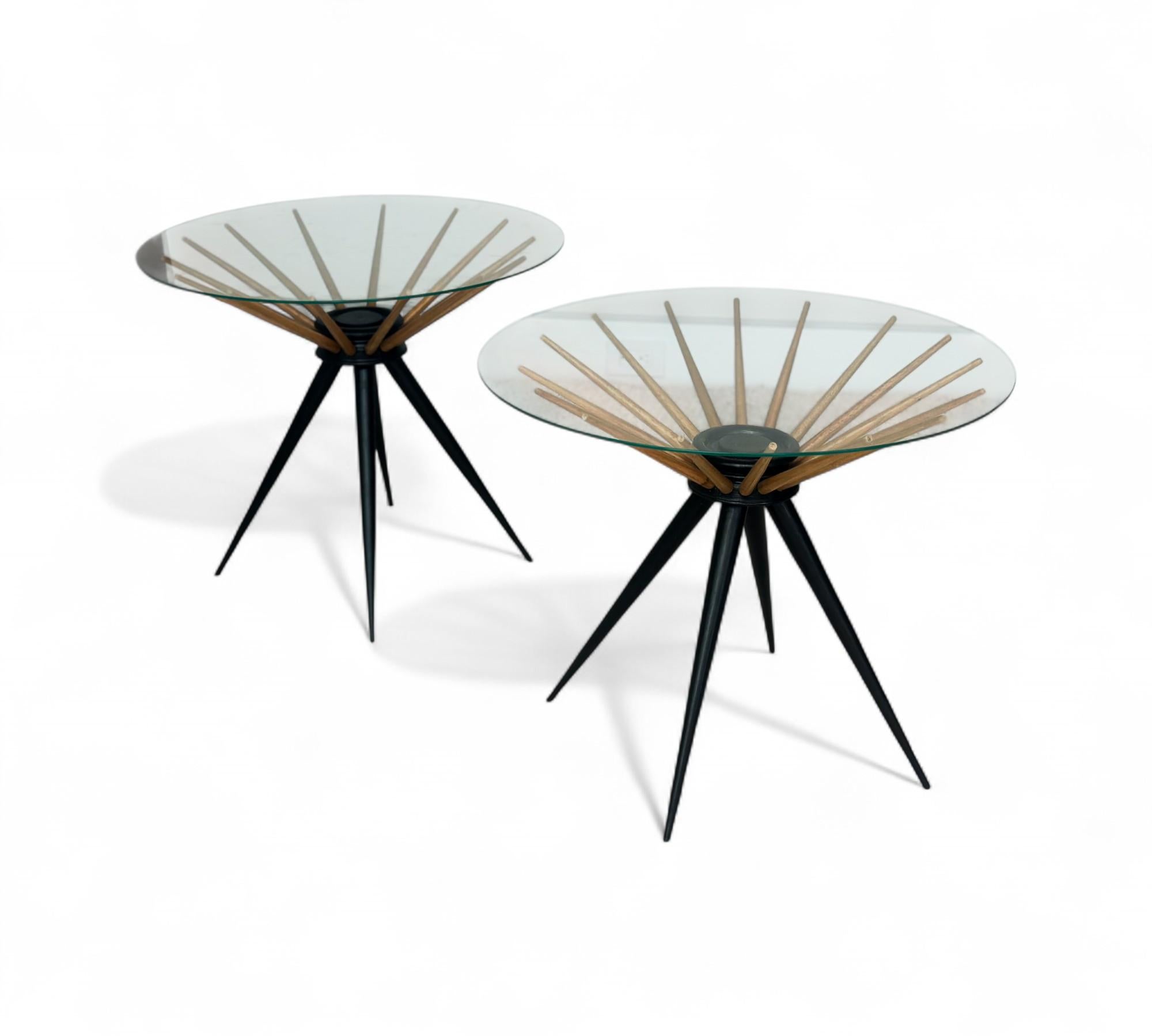 Moderne brasilianische Beistelltische aus Hartholz und Glas von Giuseppe Scapinelli, um 1950 im Zustand „Gut“ im Angebot in New York, NY