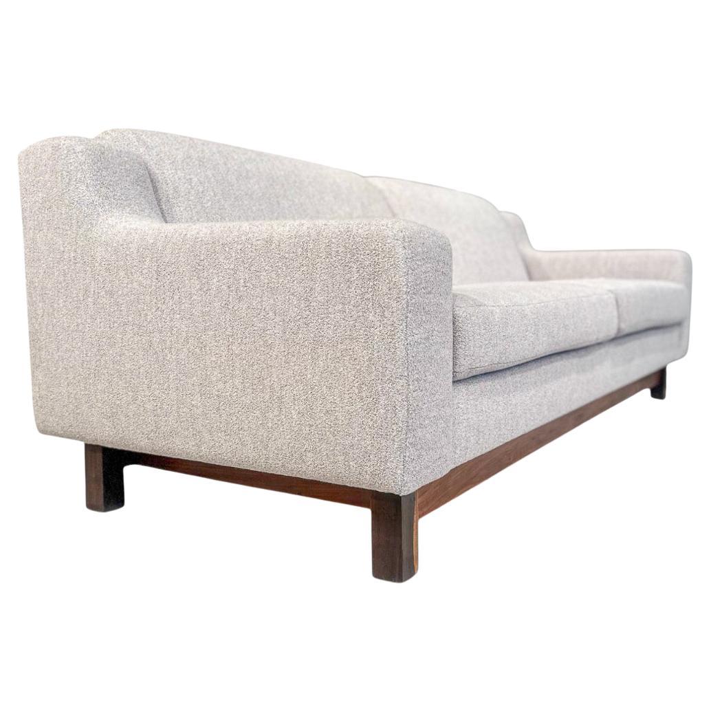Brazilian Modern Sofa in Grey boucle & Hardwood, Sergio Rodrigues, 1960