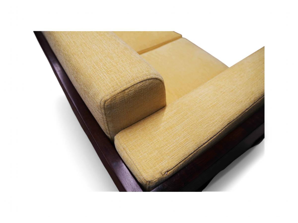 Brasilianisches modernes Sofa aus Hartholz und gelber Chenille, Celina, Brasilien, 1960er Jahre (Stoff) im Angebot