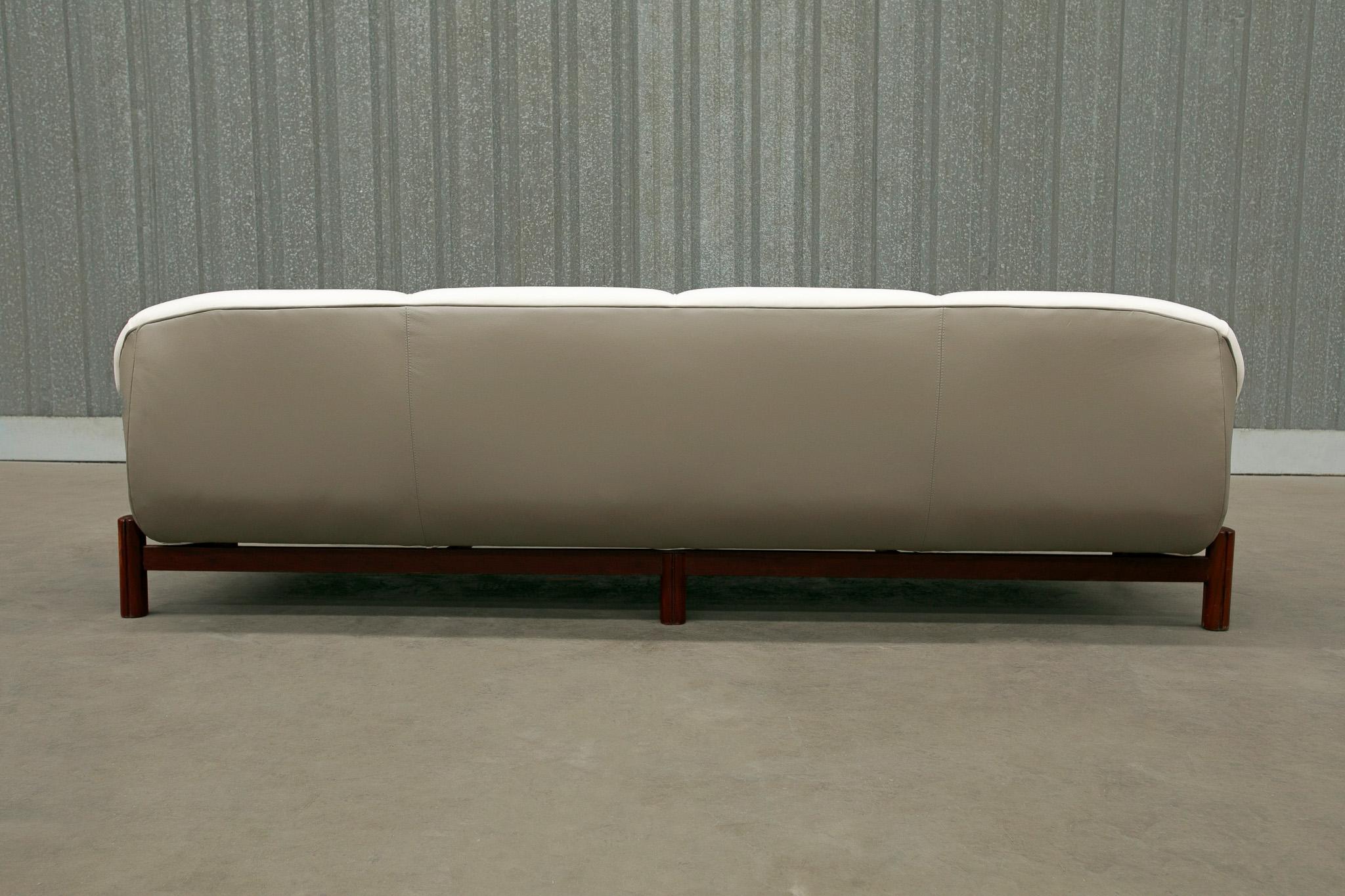Woodwork Brazilian Modern Sofa in Hardwood, Grey Leather & White Fabric by Cimo, 1960s For Sale