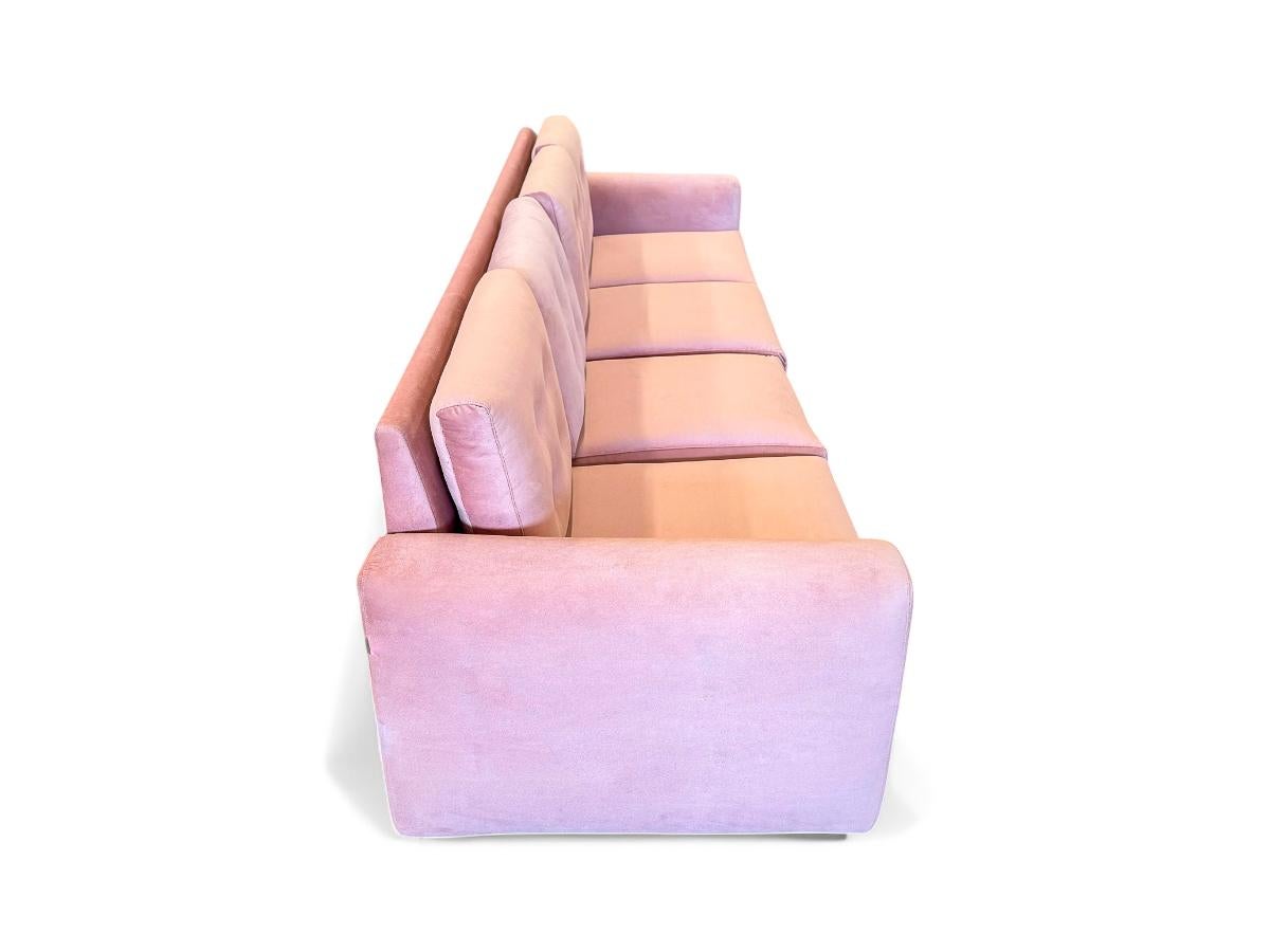 20th Century Brazilian Modern Sofa in Hardwood & Pink Velvet, Joaquim Tenreiro, 1960s For Sale