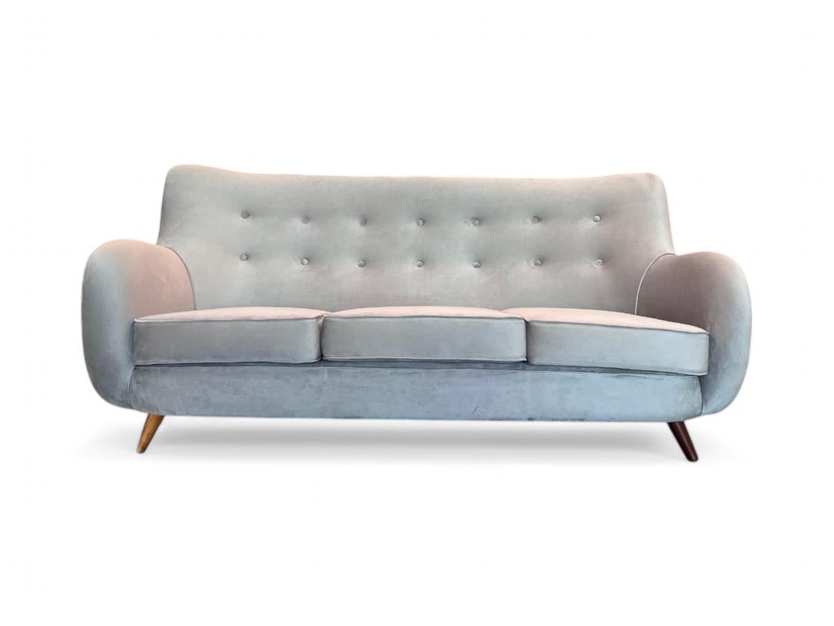 Mid-Century Modern Canapé Modernity brésilien en bois dur et Ultra Suede par Giuseppe Scapinelli, c.1950s en vente