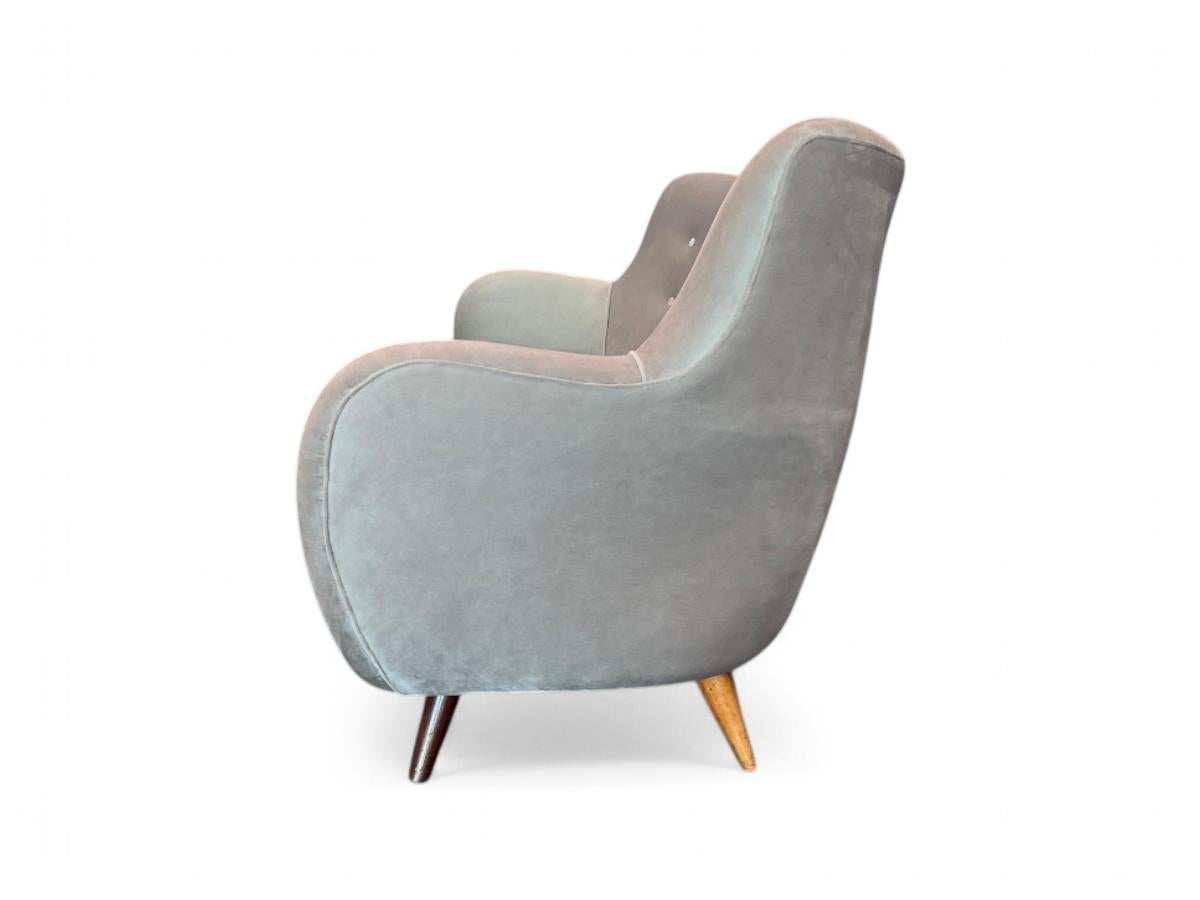 Canapé Modernity brésilien en bois dur et Ultra Suede par Giuseppe Scapinelli, c.1950s en vente 1