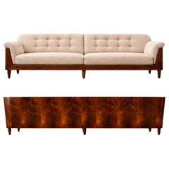 Brazilian Modern Sofa with Sculpted legs in Oatmeal Bouclé, JD Moveis, 1960s