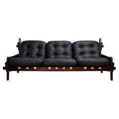 Sofá moderno de mediados de siglo en madera y cuero de Jean Gillon, 1970, Brasil