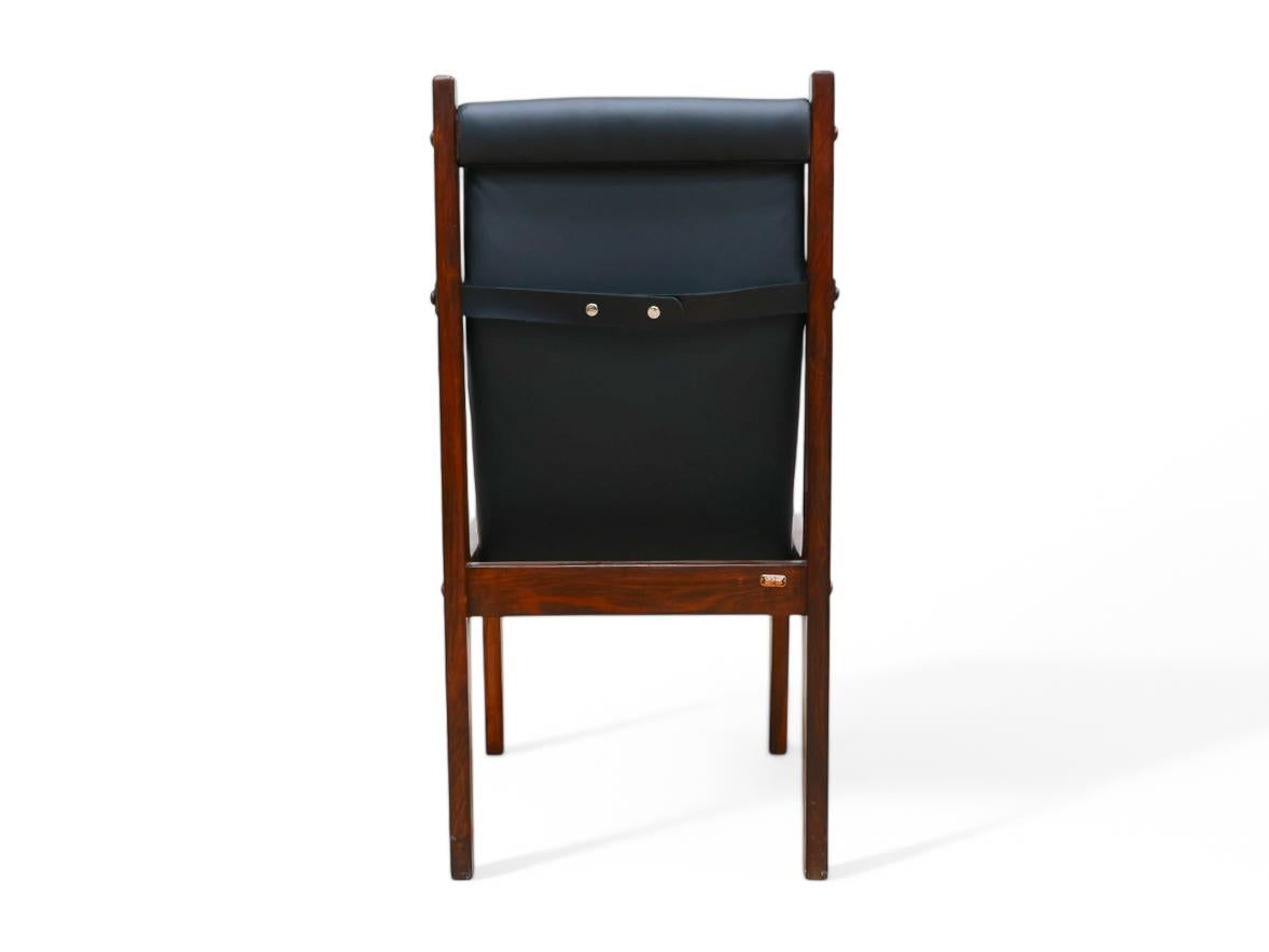 Brazilian Modern Twelve Chair Set in Hardwood & Leather, Sergio Rodrigues, 1960s For Sale 7