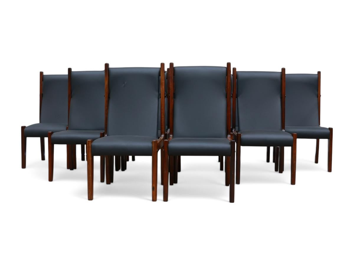 Woodwork Brazilian Modern Twelve Chair Set in Hardwood & Leather, Sergio Rodrigues, 1960s For Sale