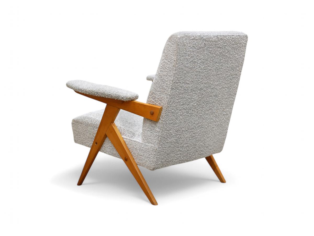 Brazilian Modern “Z” Armchair in Hardwood and Boucle, Jose Zanine Caldas, 1950s In Good Condition For Sale In New York, NY