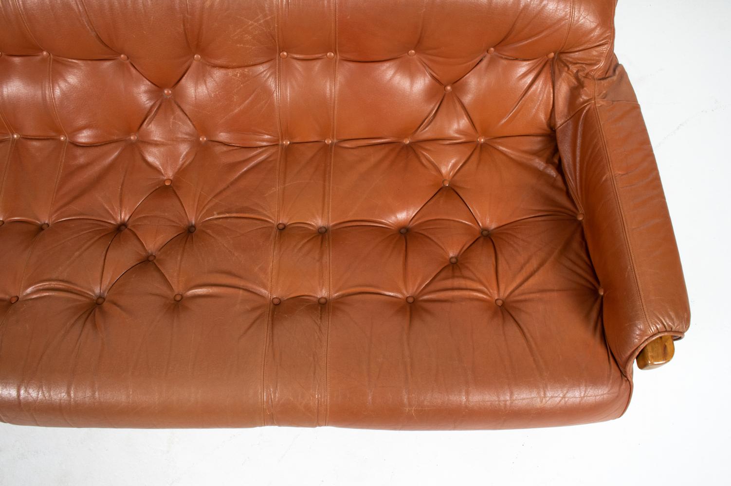 Mid-Century Modern Brazilian Modernist Sofa in the Style of Percival Lafer, circa 1970s For Sale