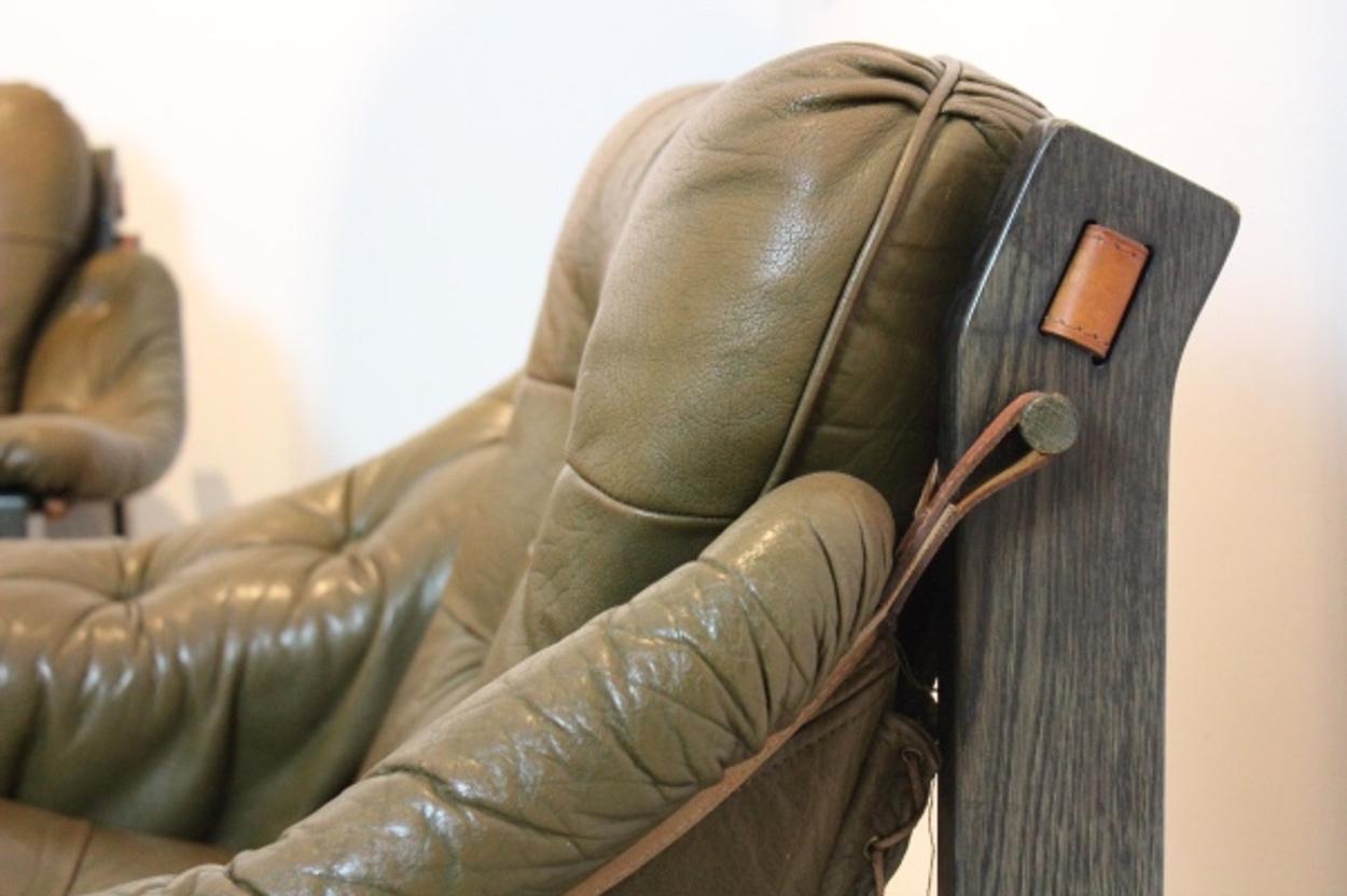 Brazilian Oak and Olive Green Leather 3-Seat Sofa, Jean Gillon For Sale 2