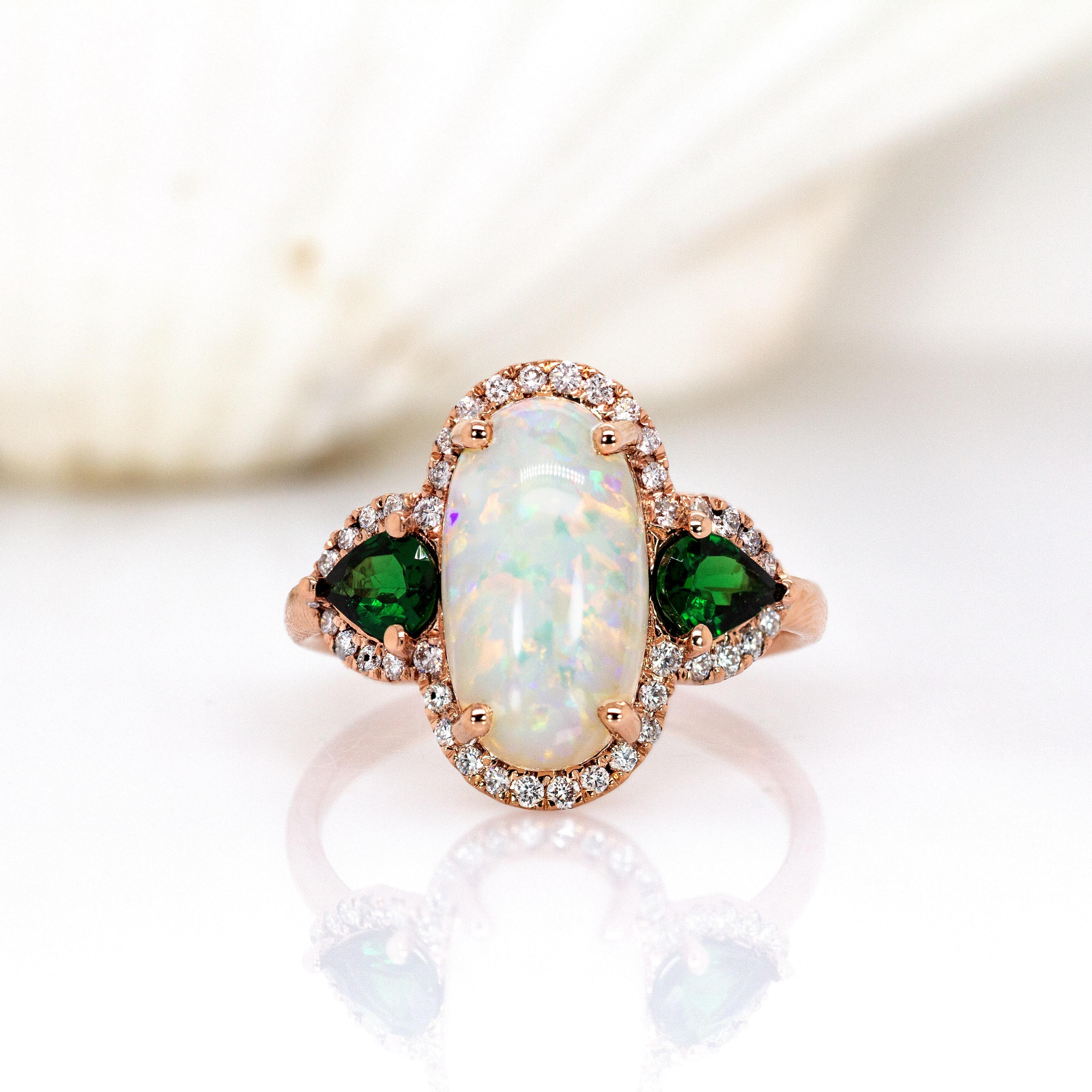 Brasilianischer Opal W Erde abgebaut Diamant Halo in 14k Solid Rose Gold  18x8mm , OV im Zustand „Neu“ im Angebot in Columbus, OH