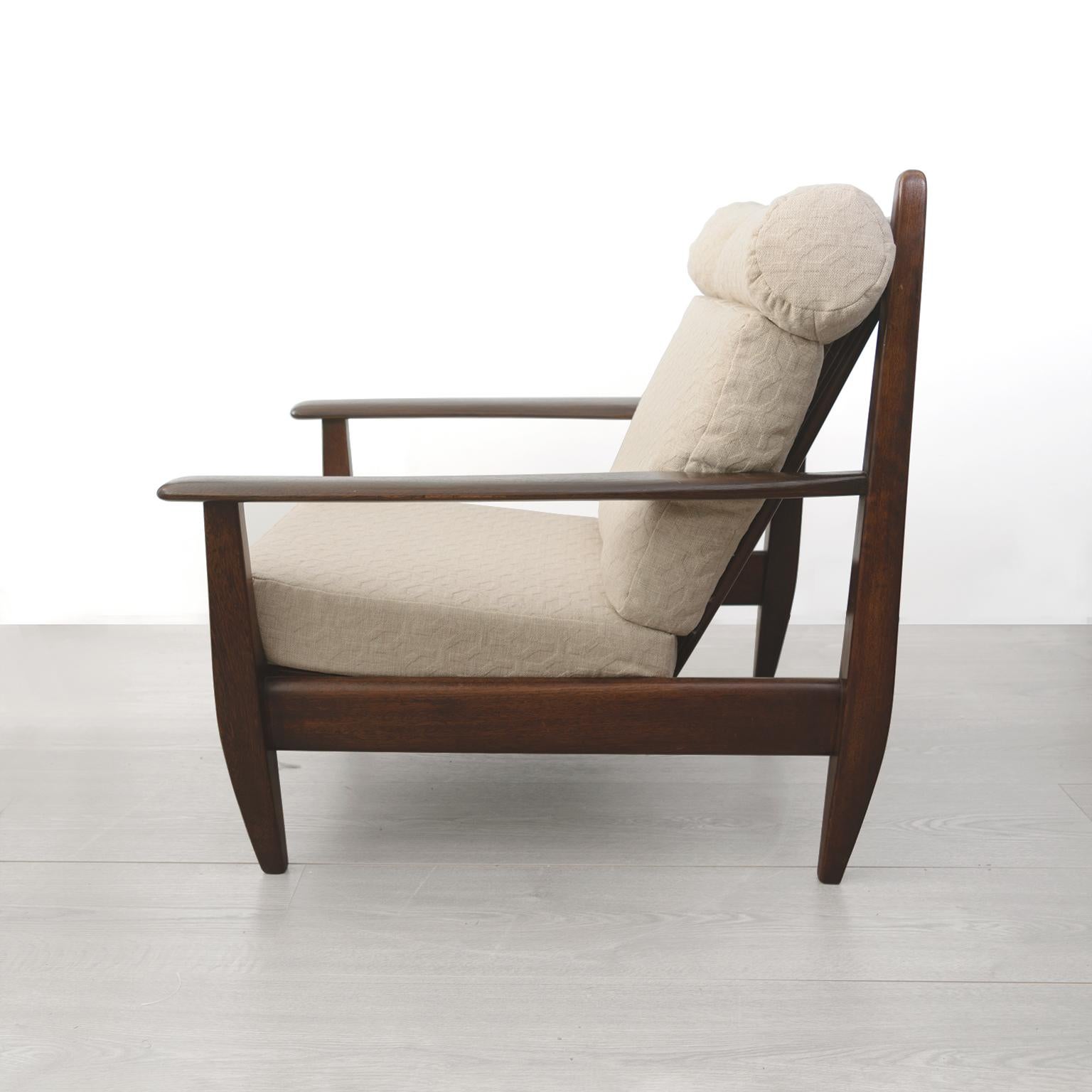 Brazilian Pair of Lounge Chairs in Carved Solid Teak, 1960'S 3