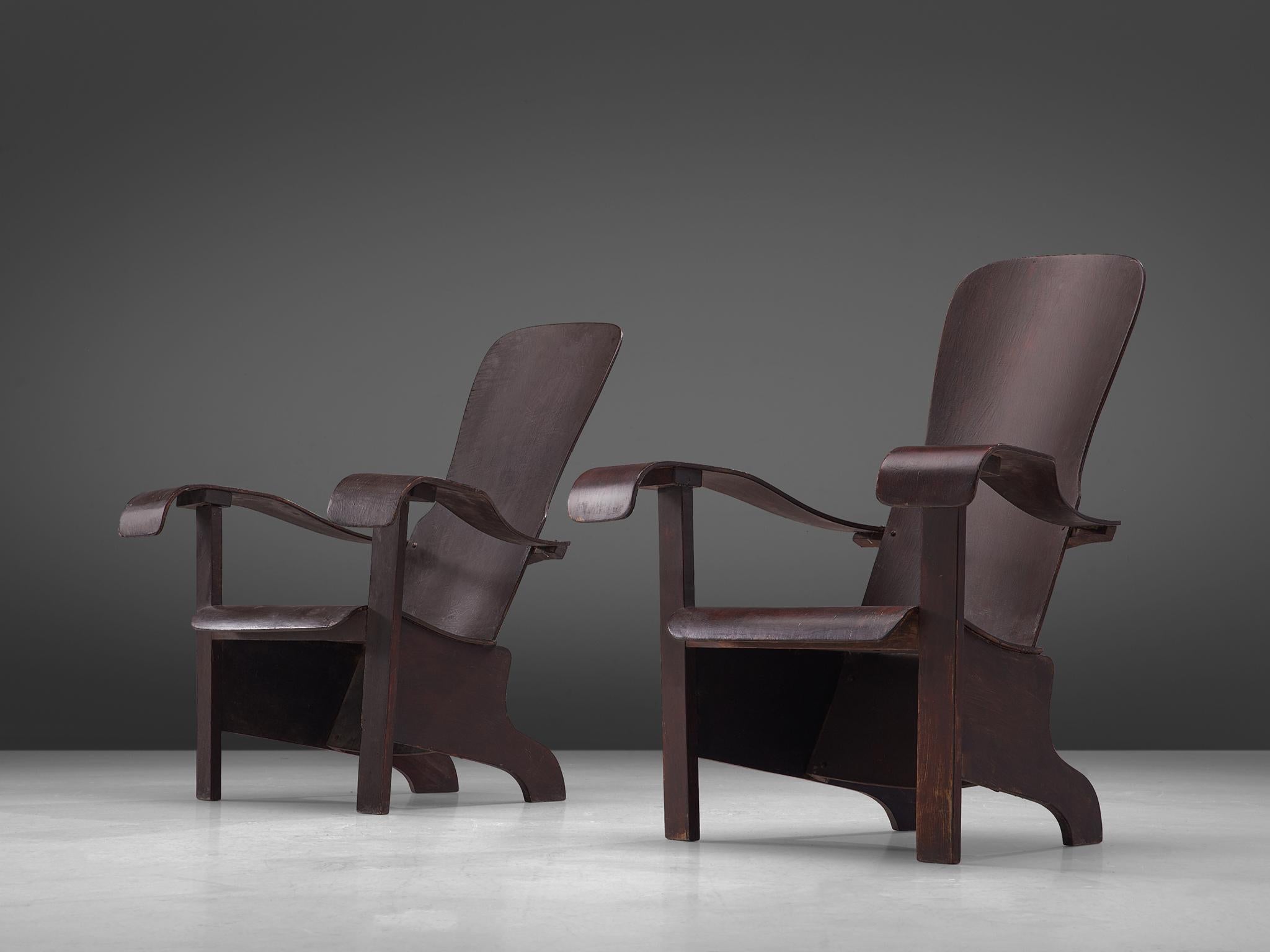 Plywood Brazilian Pair of Lounge Chairs in Dark Laminated Wood by Móveis Cimo  For Sale
