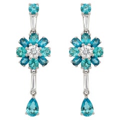Pendientes colgantes de turmalina paraiba brasileña y diamantes hechos a mano en oro de 18k