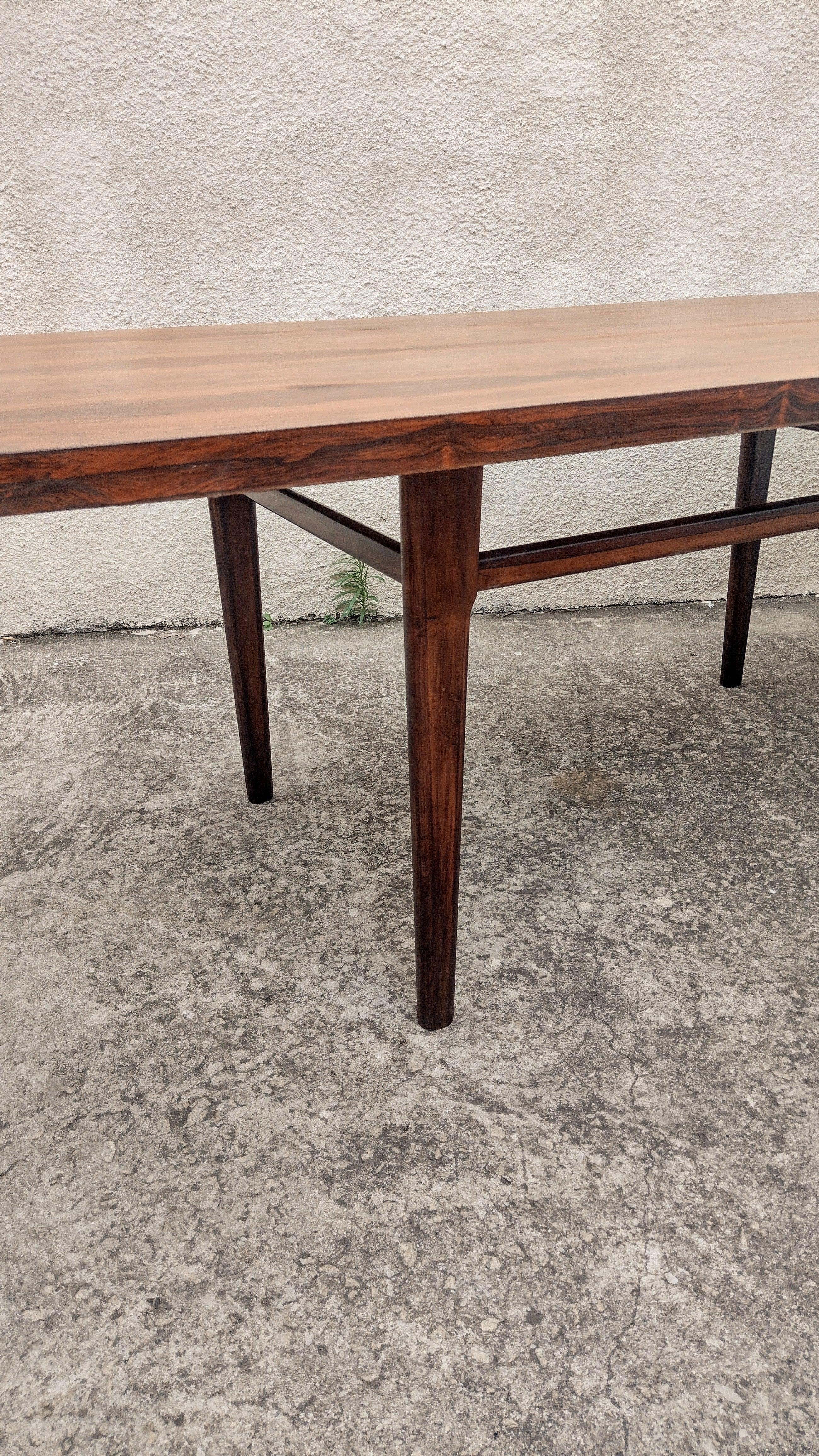 Brazilian Rectangular Table in Rosewood, 60s For Sale 9