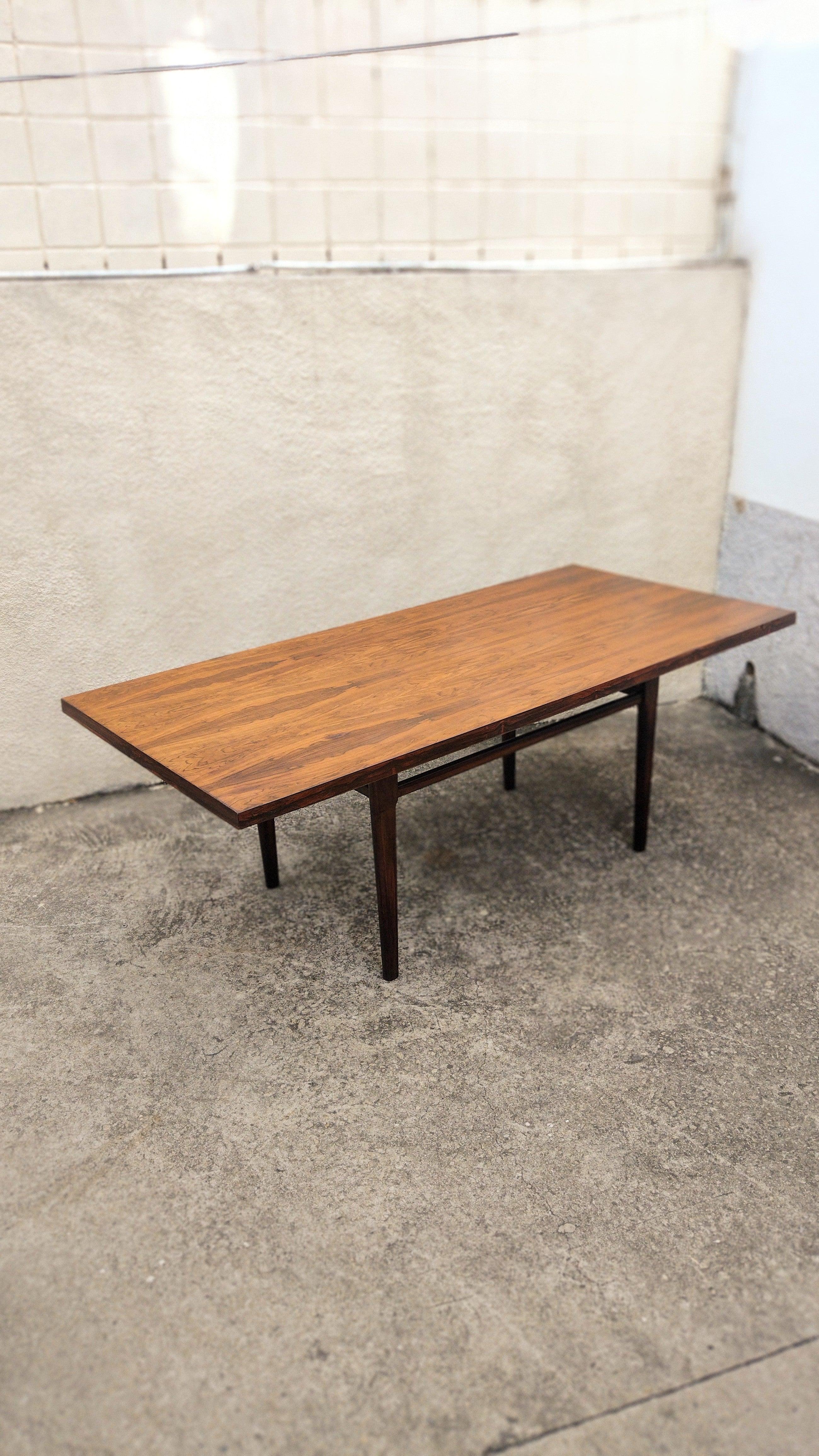Brazilian Rectangular Table in Rosewood, 60s For Sale 13