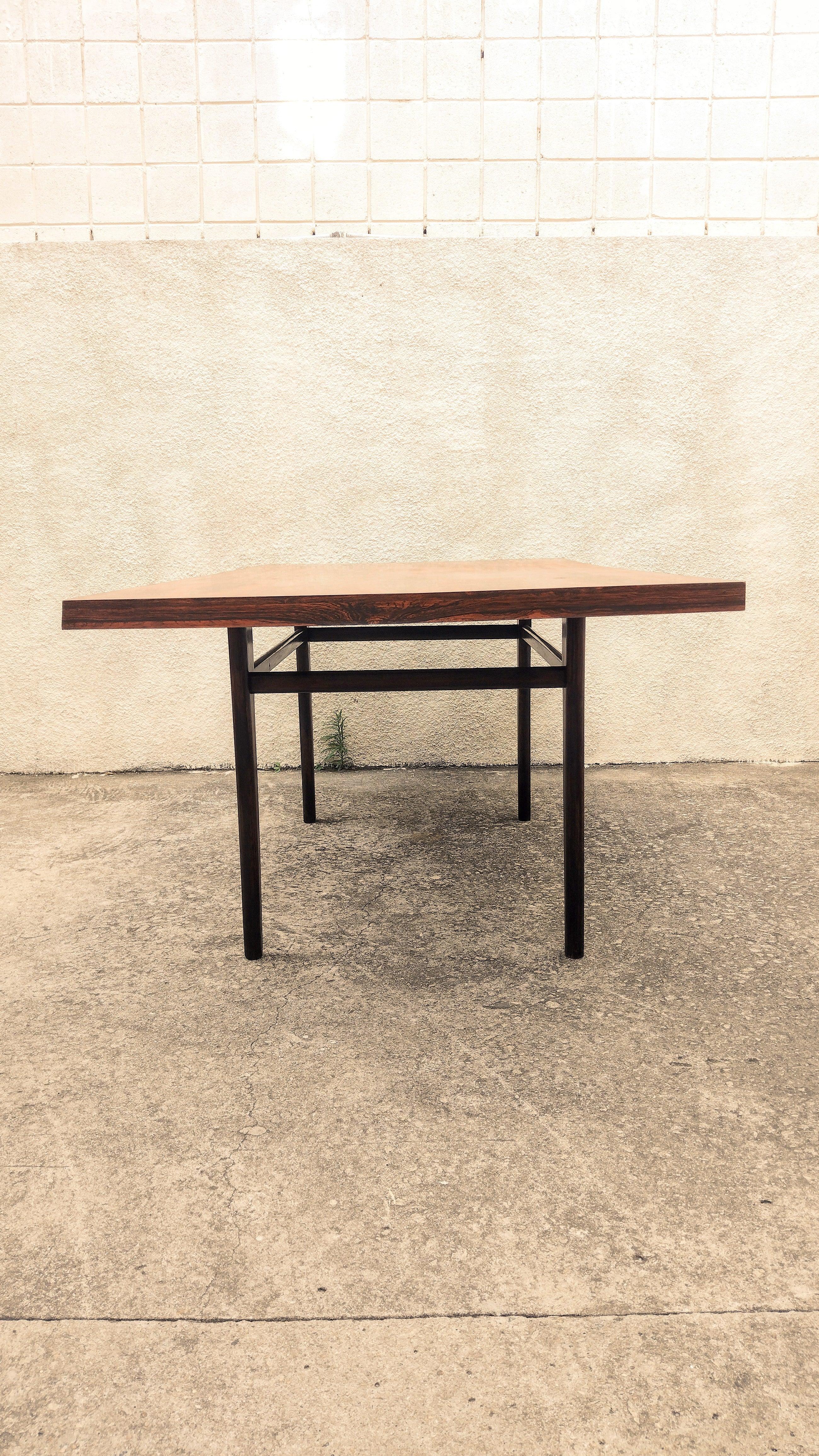 Mid-Century Modern Brazilian Rectangular Table in Rosewood, 60s For Sale