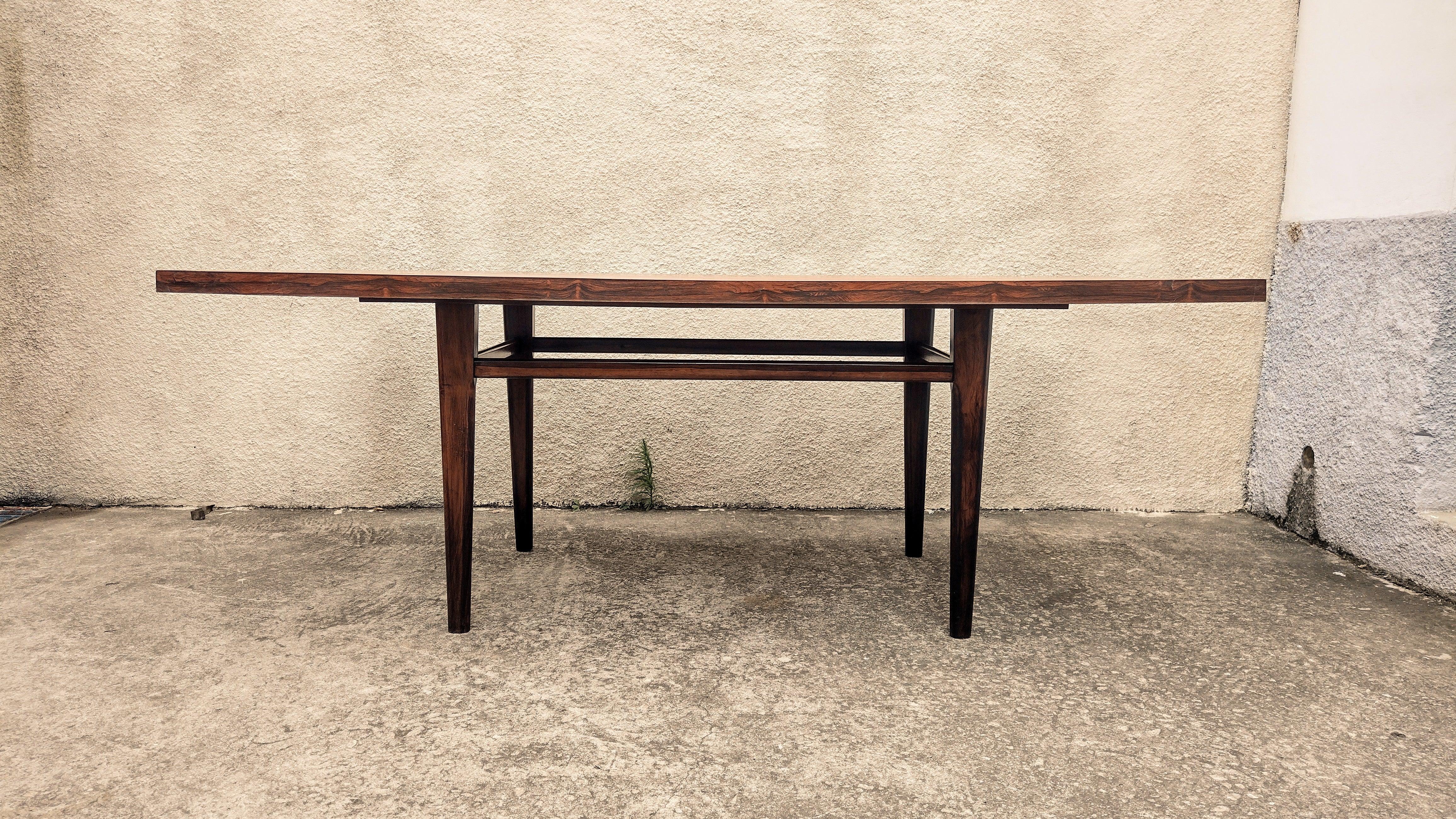 Mid-20th Century Brazilian Rectangular Table in Rosewood, 60s For Sale