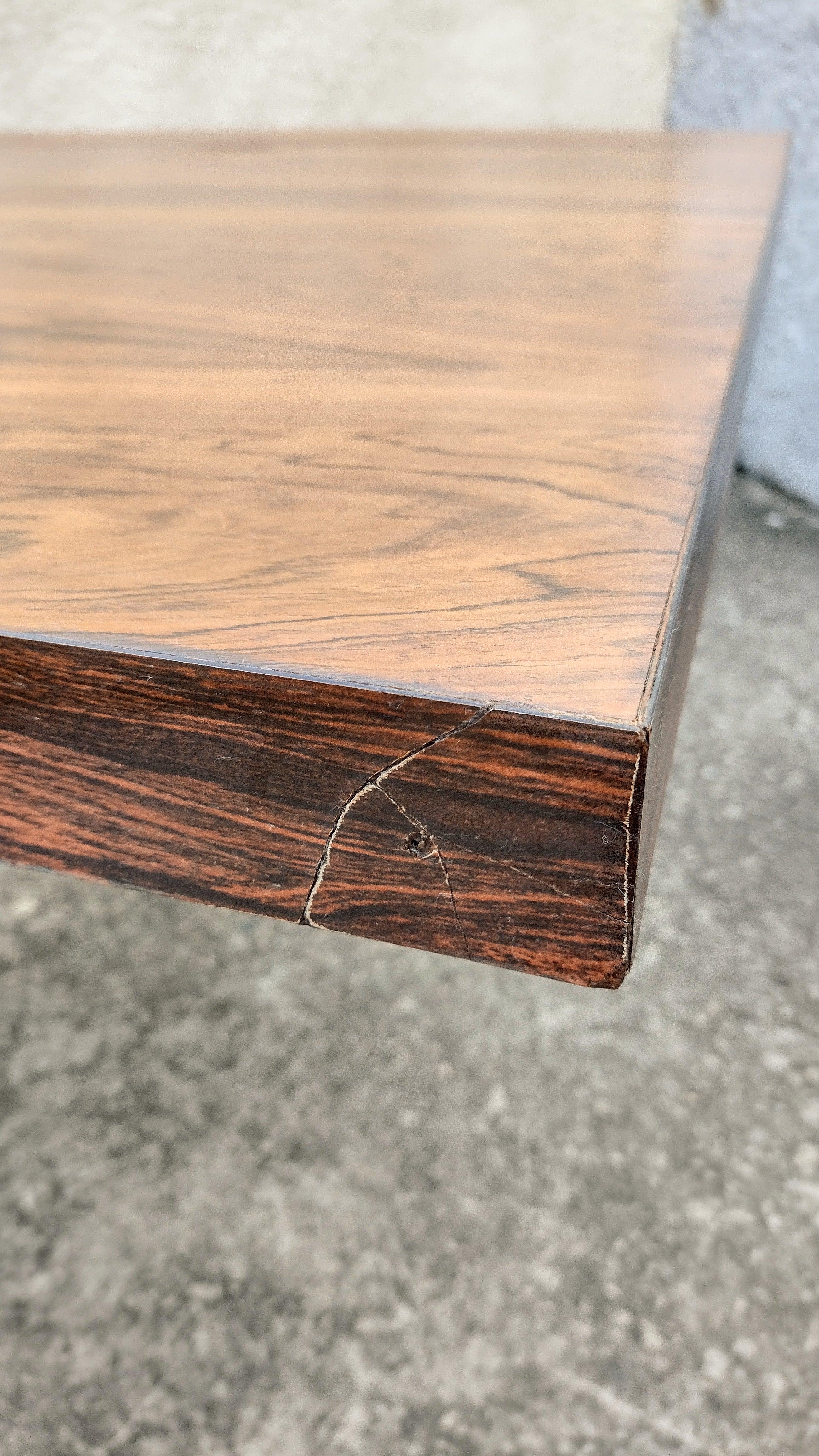 Brazilian Rectangular Table in Rosewood, 60s For Sale 1