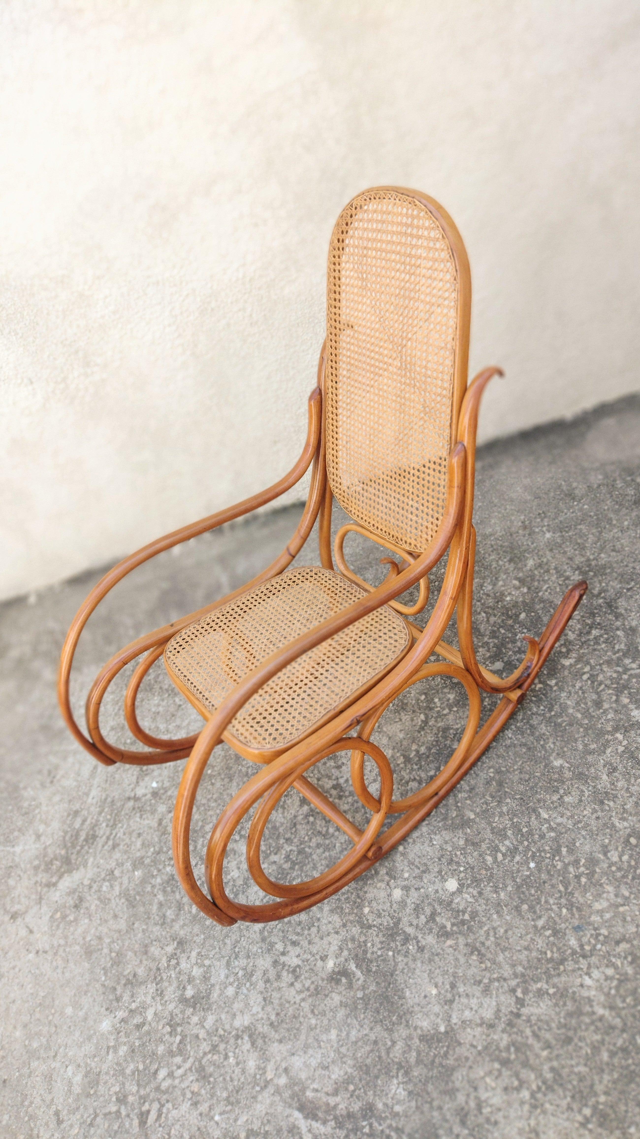 Brazilian Rocking Chair in Curved Wood and Indian Straw, 1960s For Sale 2
