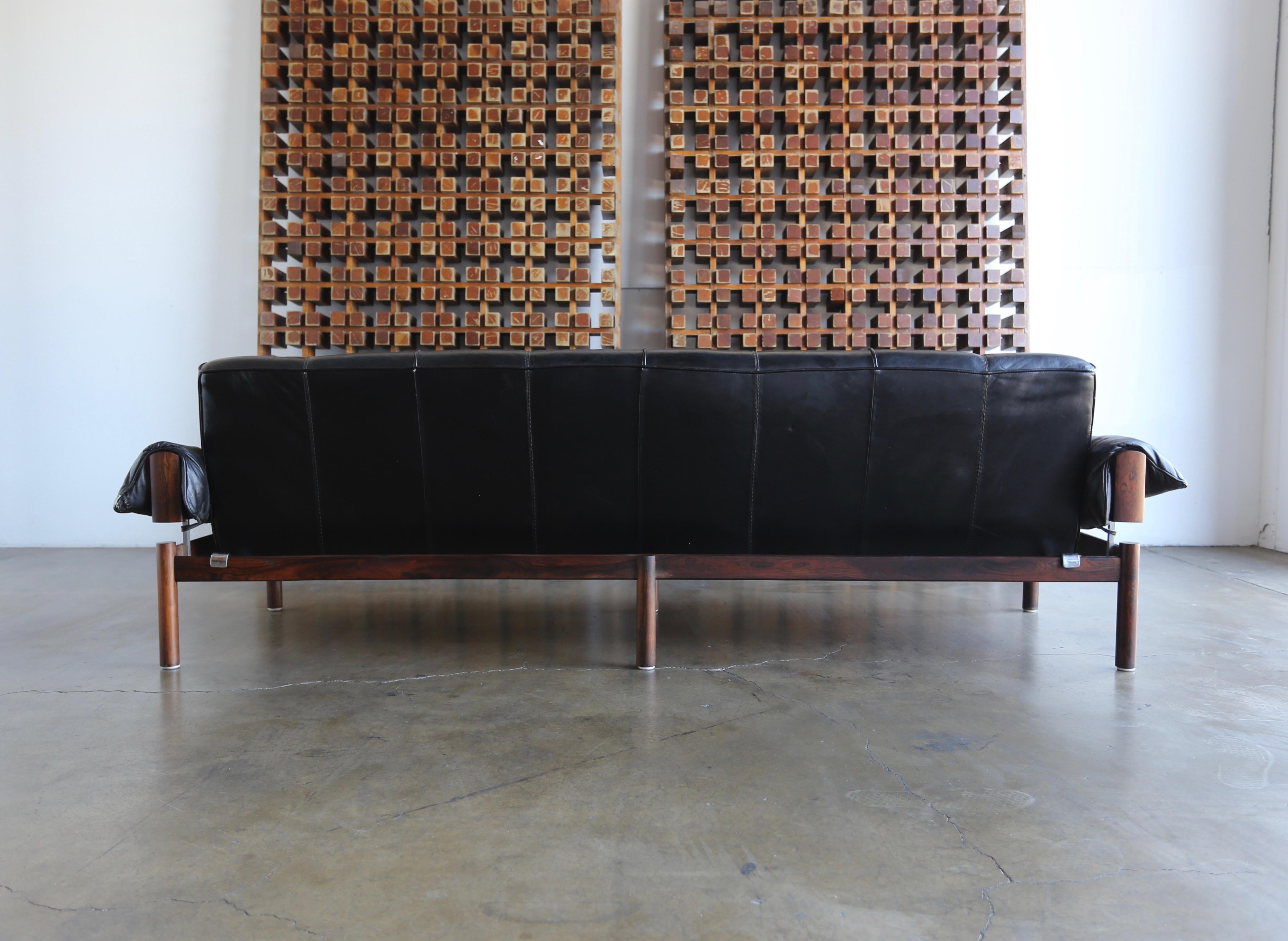 Brazilian Rosewood and Leather Sofa by Percival Lafer 6