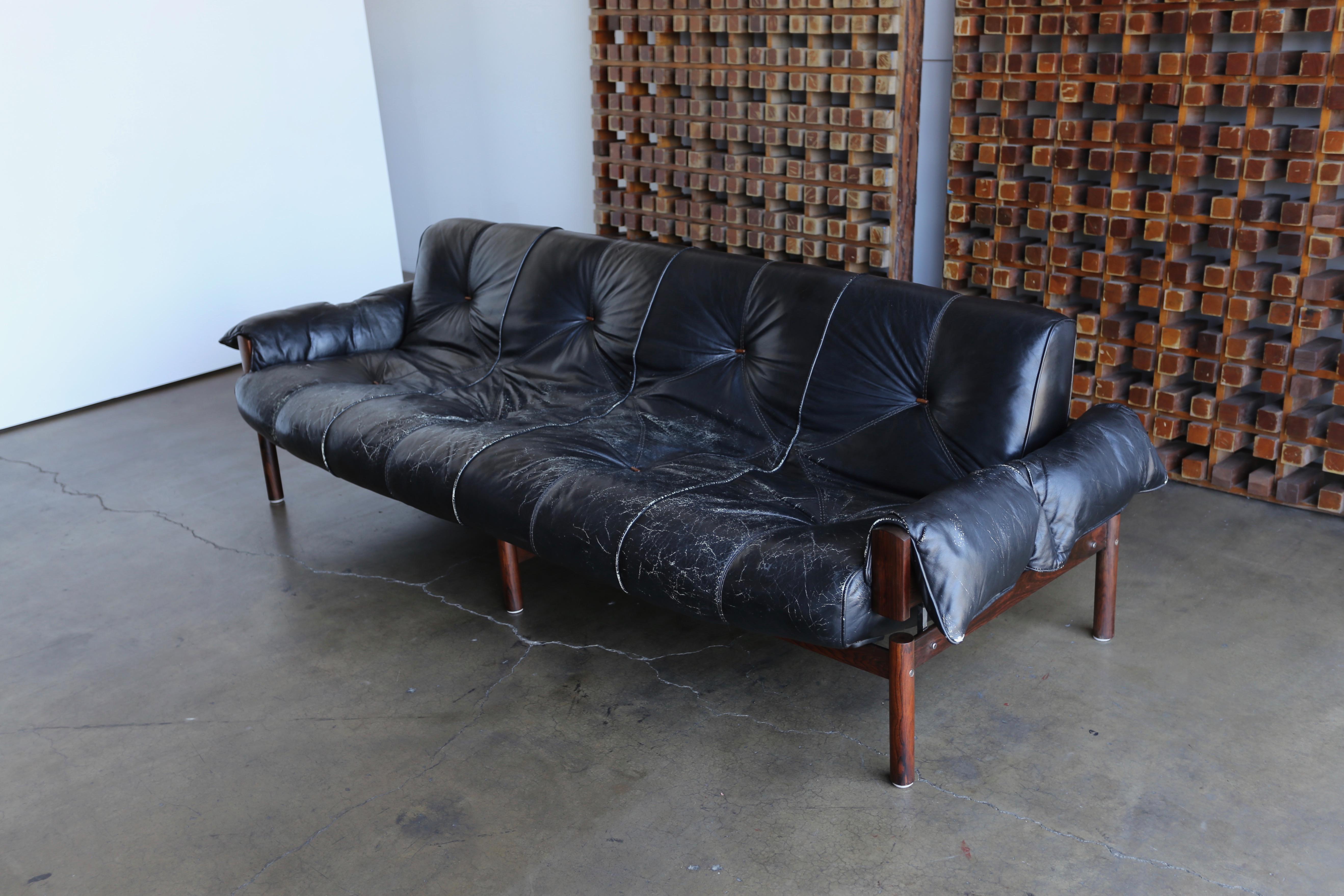 Brazilian Rosewood and Leather Sofa by Percival Lafer 1