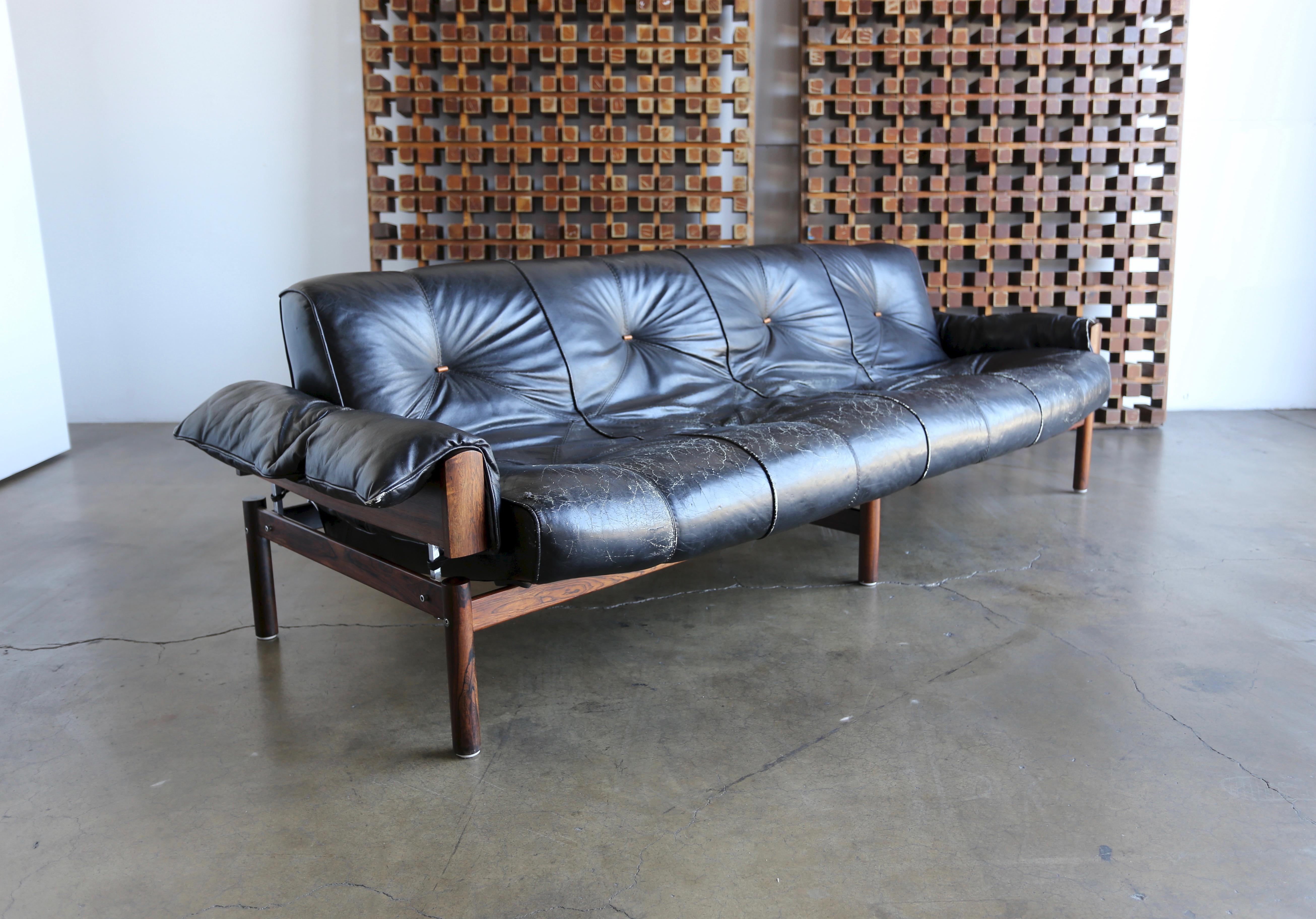 Brazilian Rosewood and Leather Sofa by Percival Lafer 3