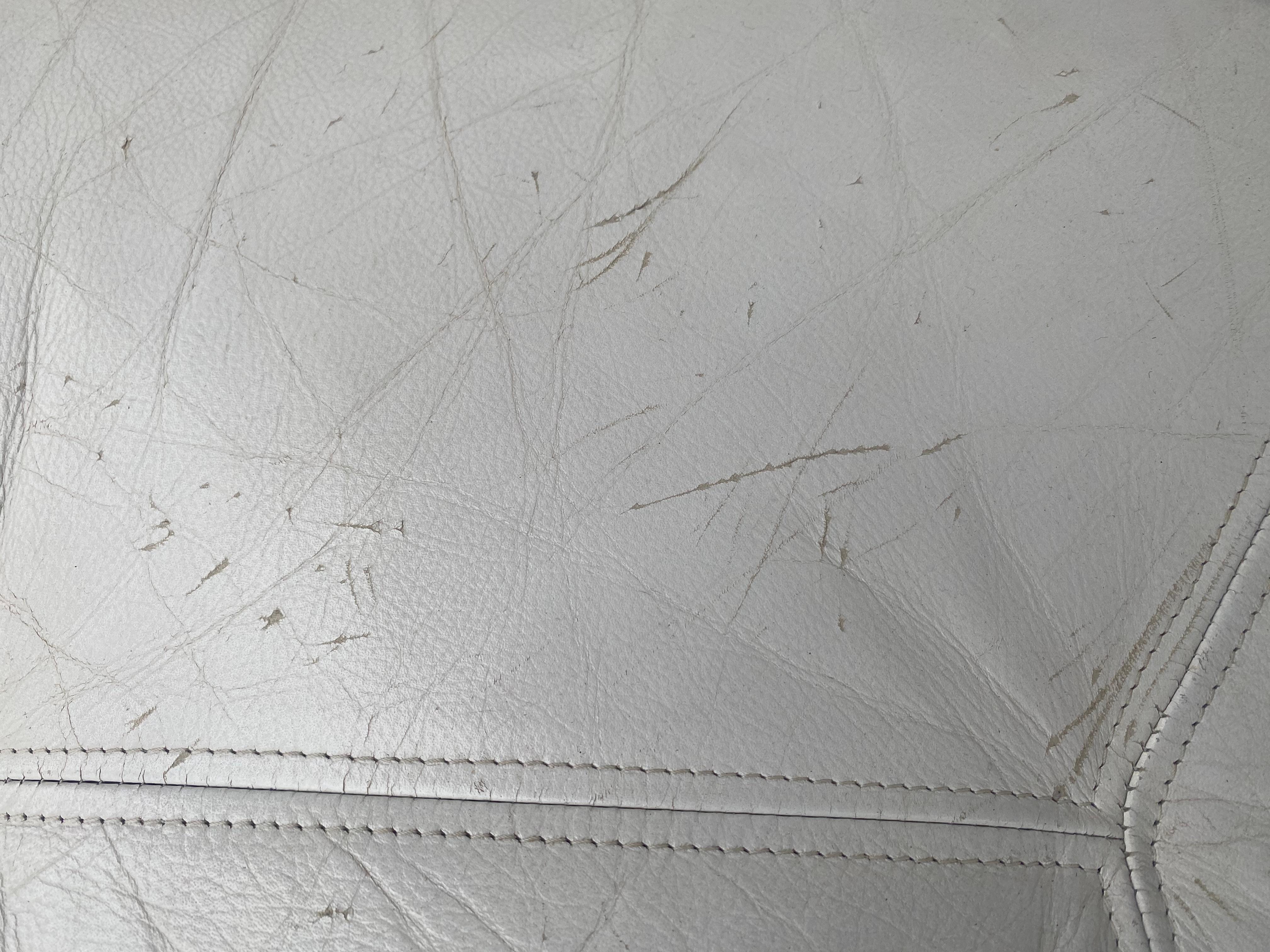 BraziLIAN  Palisanderholz und  Weißes Sofa aus weißem Leder von Jean Gillon für Probel S.A. im Angebot 4
