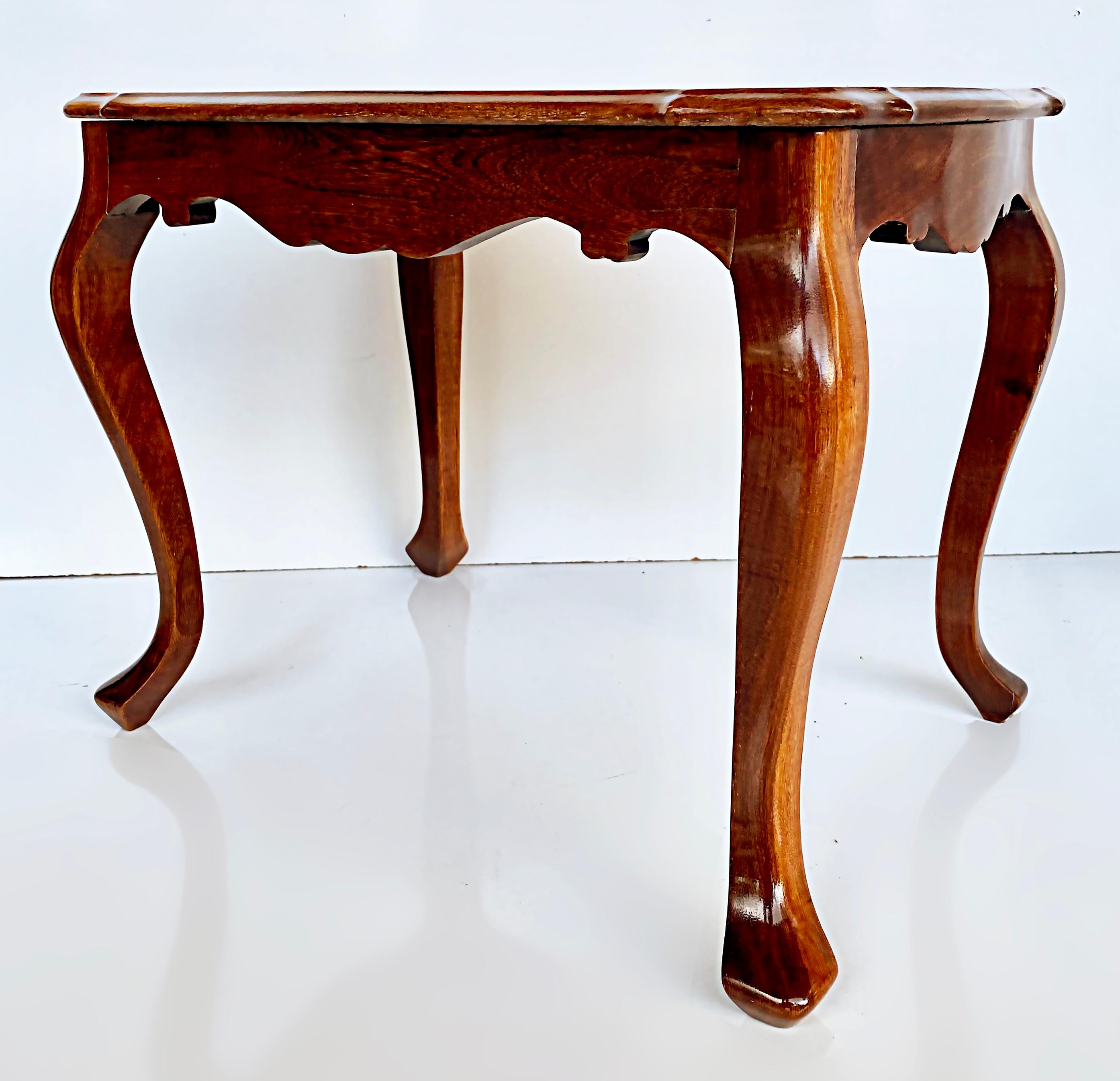 Brazilian Rosewood Chippendale Style Mid-century Side Table Beautifully Restored In Good Condition For Sale In Miami, FL