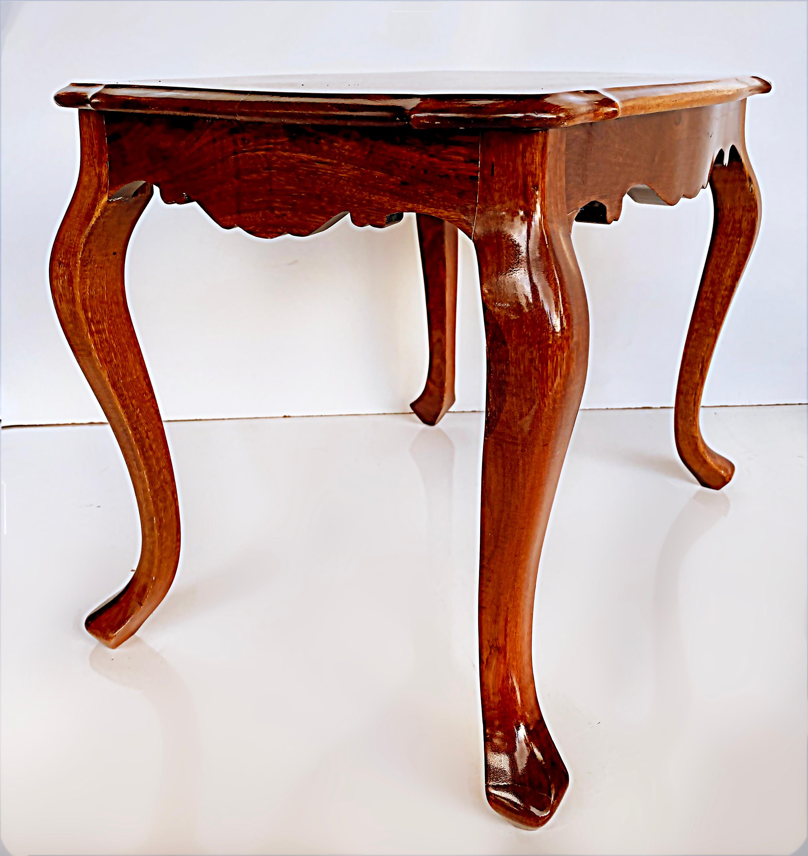 20th Century Brazilian Rosewood Chippendale Style Mid-century Side Table Beautifully Restored For Sale