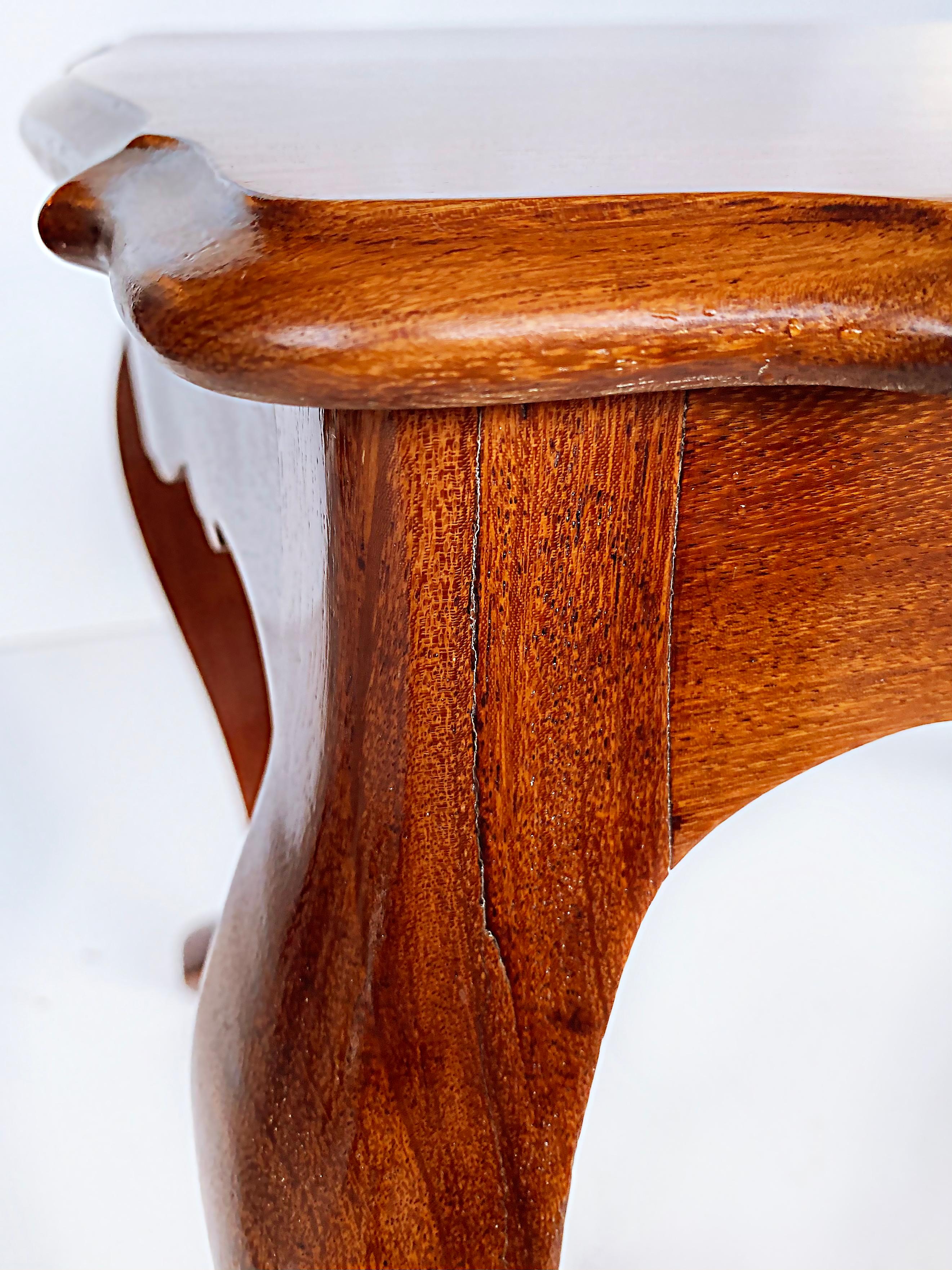 Brazilian Rosewood Chippendale Style Mid-century Side Table Beautifully Restored For Sale 2