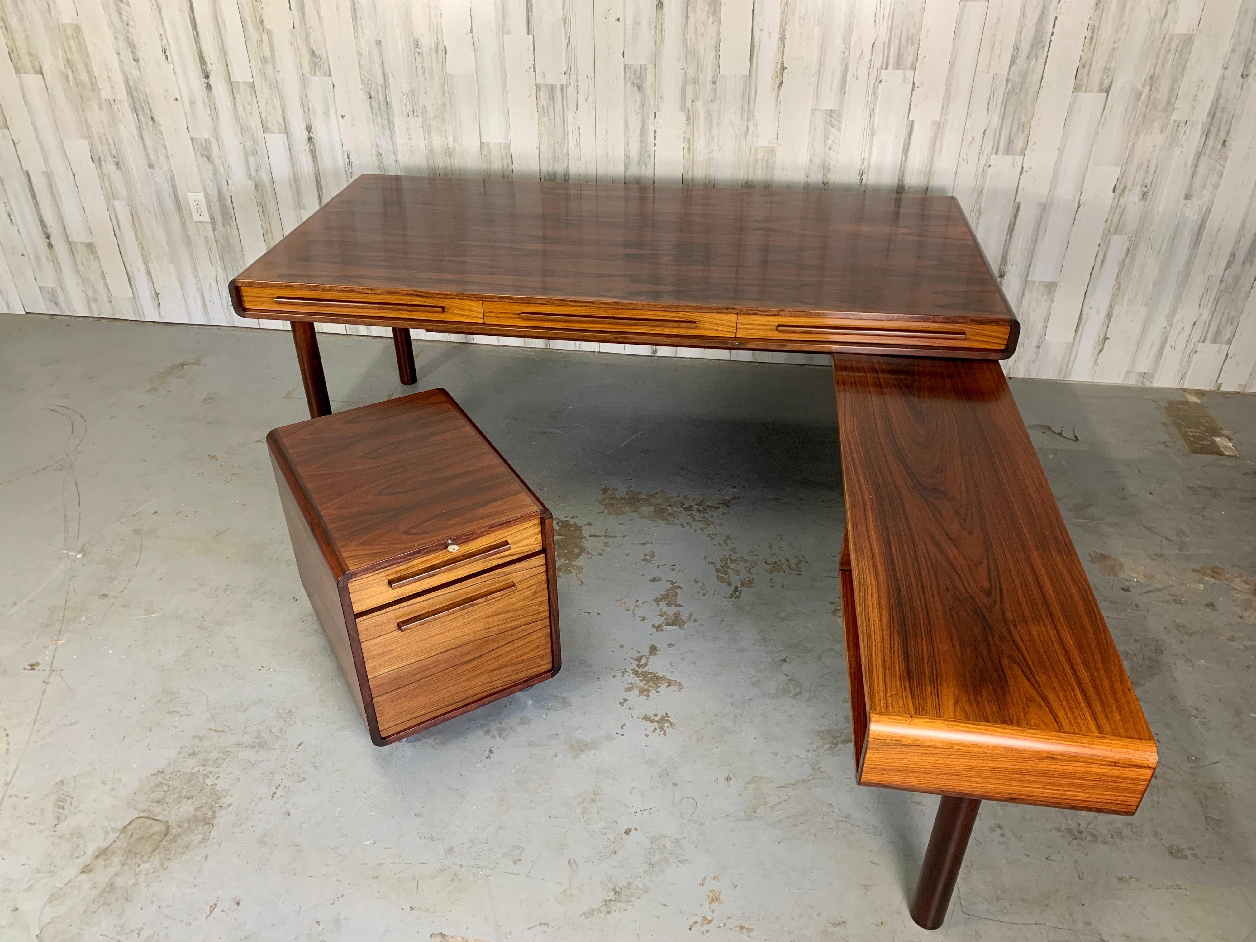dyrlund rosewood desk