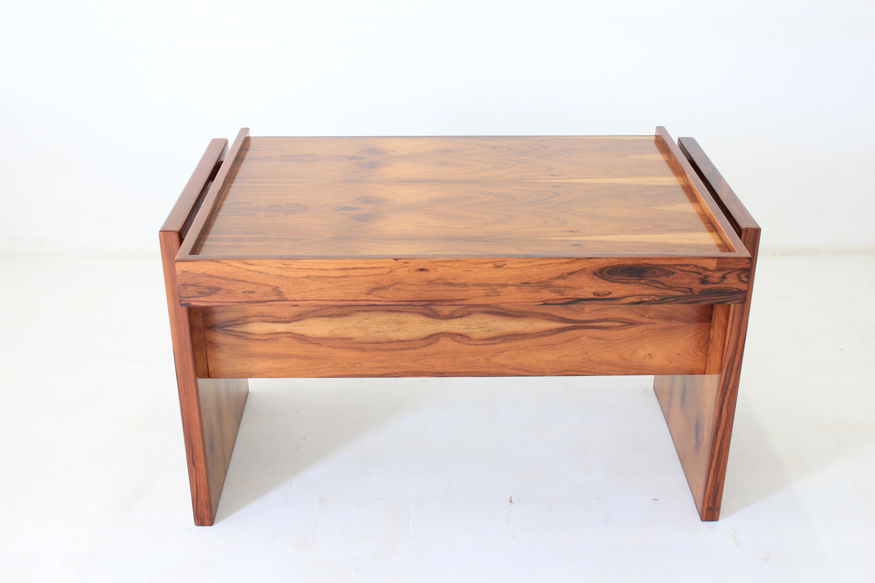 Brazilian Rosewood Desk in style of Joaquim Tenreiro For Sale 1