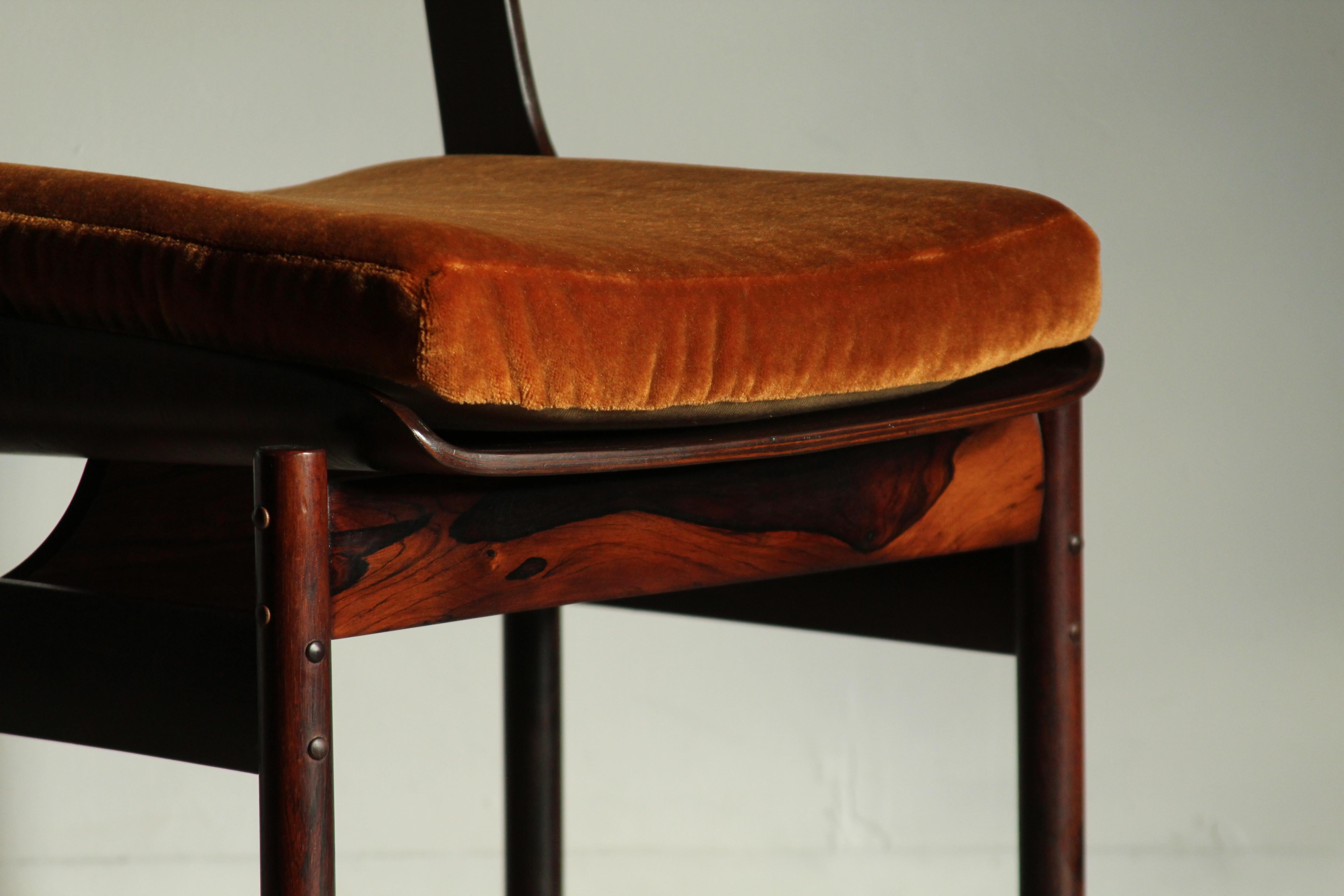 Brazilian Rosewood Dining Chairs Attributed to Jorge Zalszupin, 1950s 4