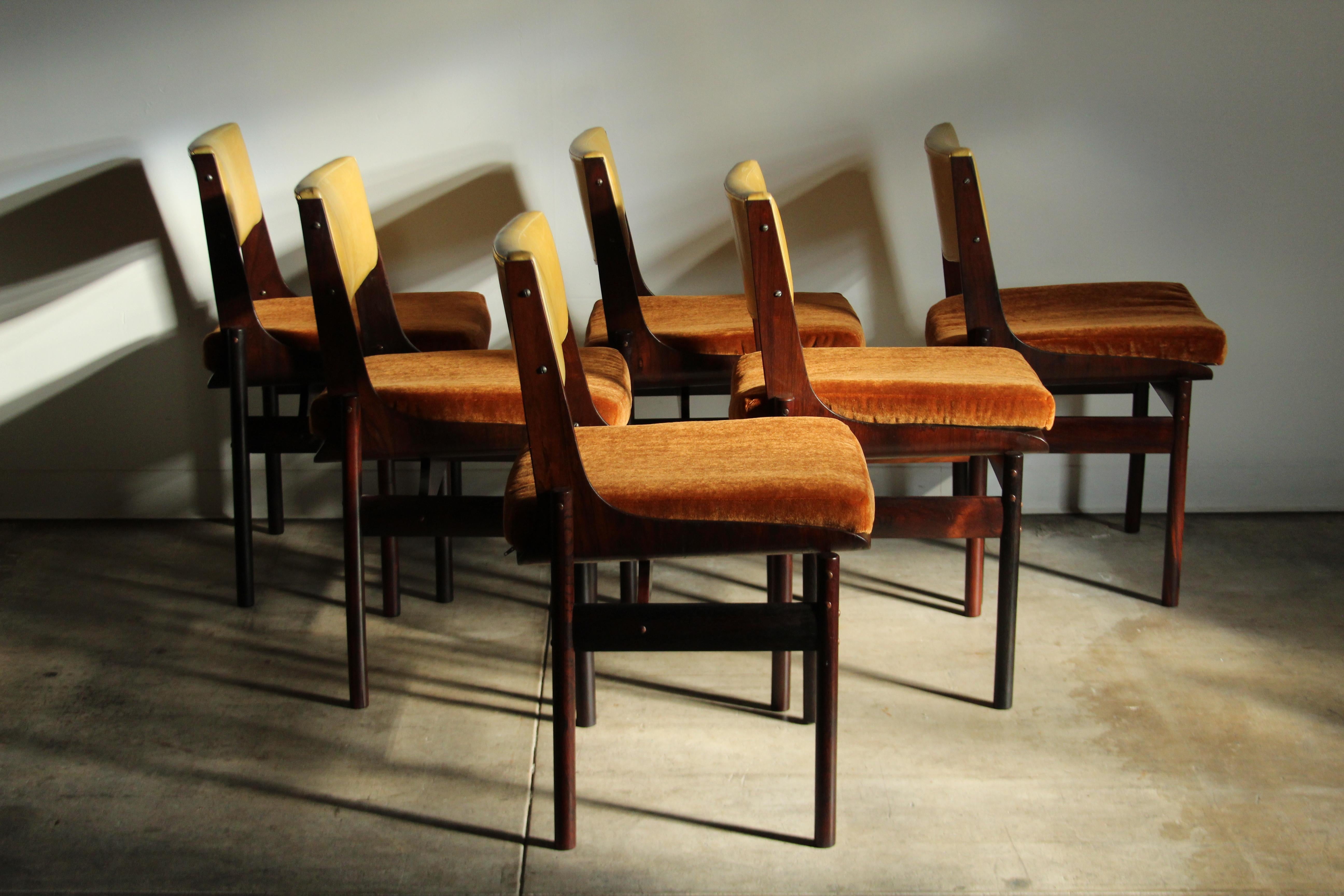 Brazilian Rosewood Dining Chairs Attributed to Jorge Zalszupin, 1950s In Good Condition In Coronado, CA