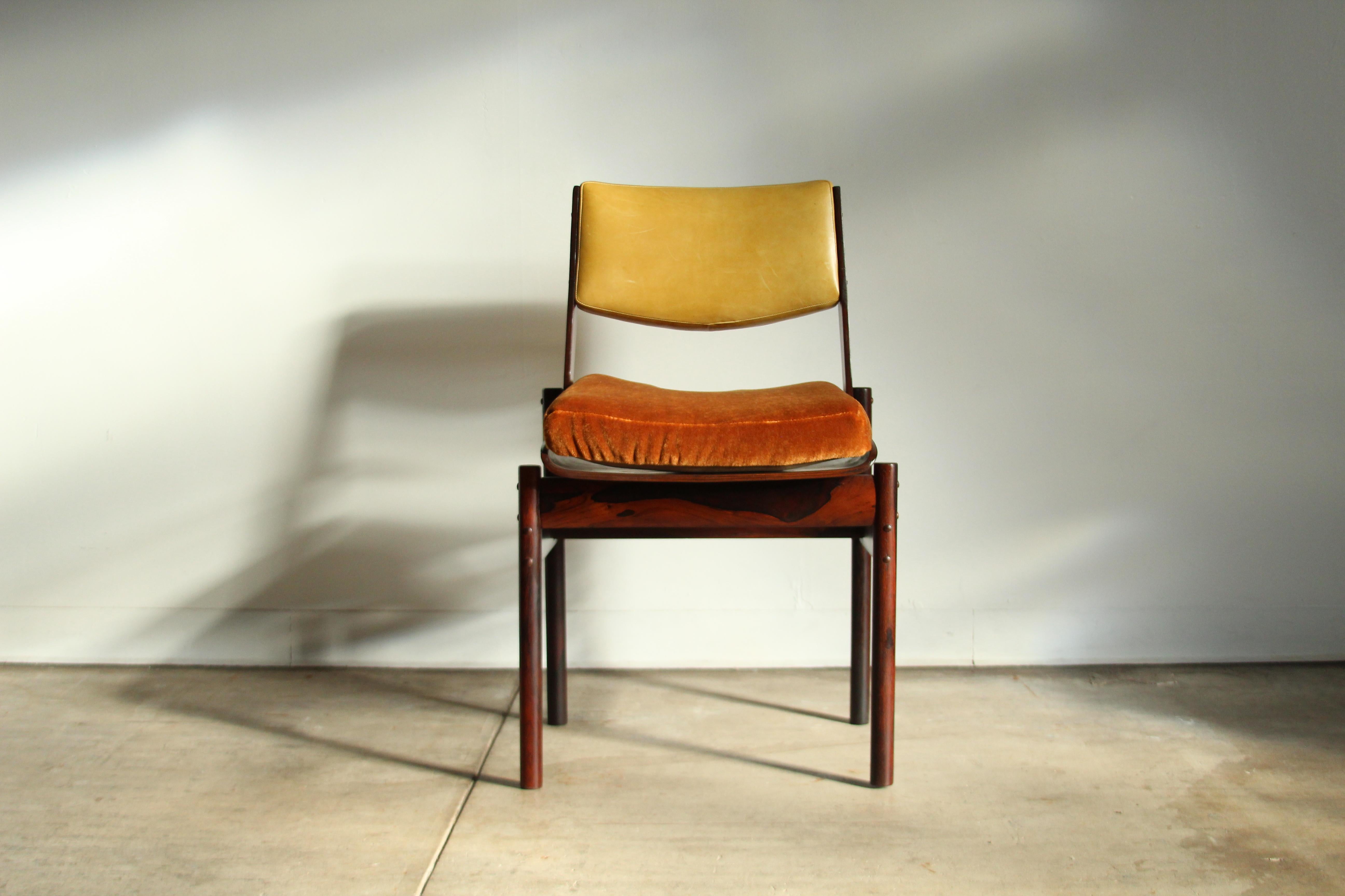Brazilian Rosewood Dining Chairs Attributed to Jorge Zalszupin, 1950s 2
