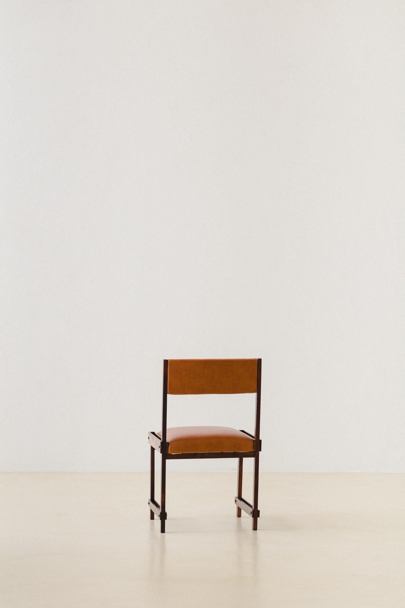 Brazilian Rosewood Dining Chairs by FAI 'Fatima Arquitetura Interiores', 1960s For Sale 4