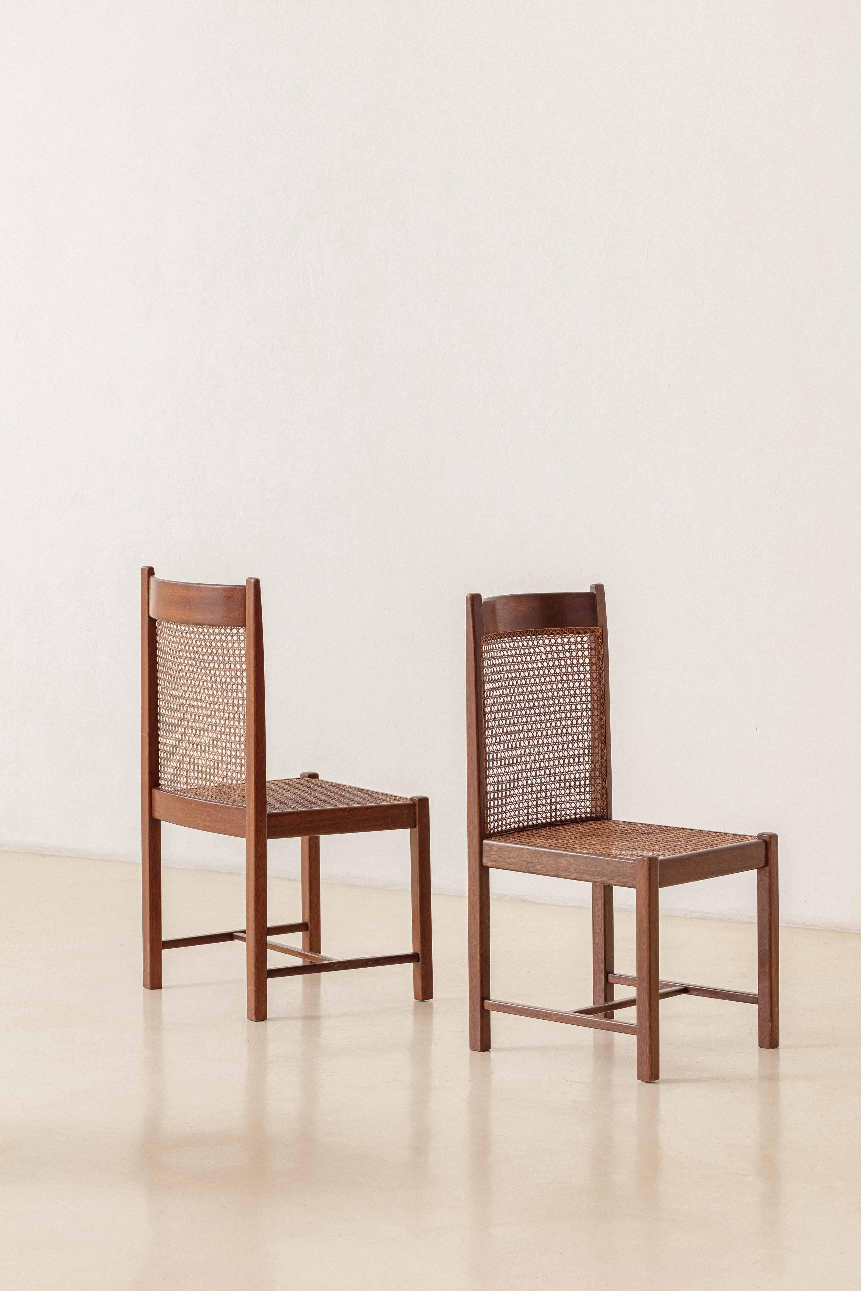 Brazilian Rosewood Dining Chairs by Fatima Arquitetura Interiores 'FAI', 1960s In Good Condition For Sale In New York, NY
