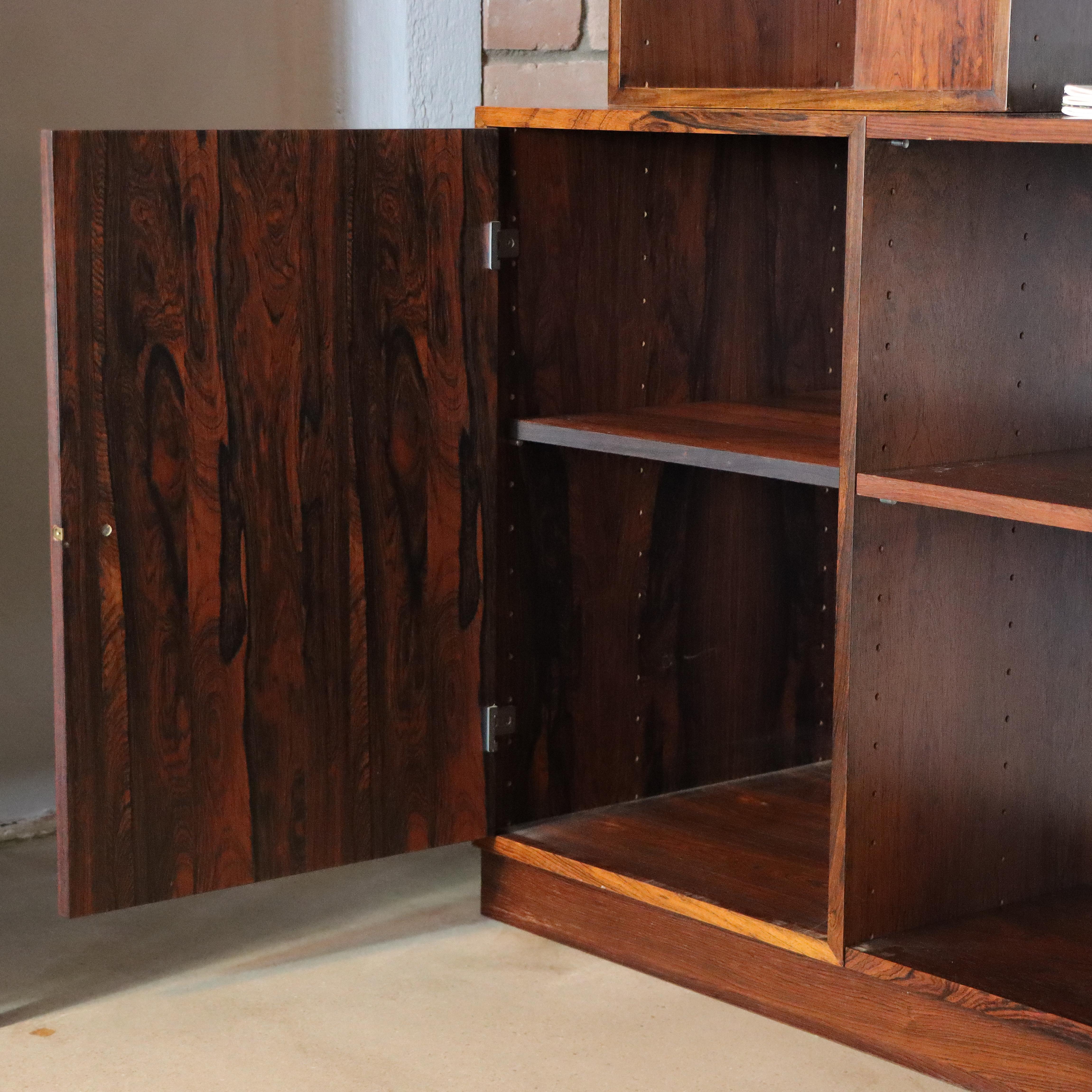 Brazilian Rosewood Finn Juhl “Cresco” Modular Wall System In Good Condition In Round Rock, TX