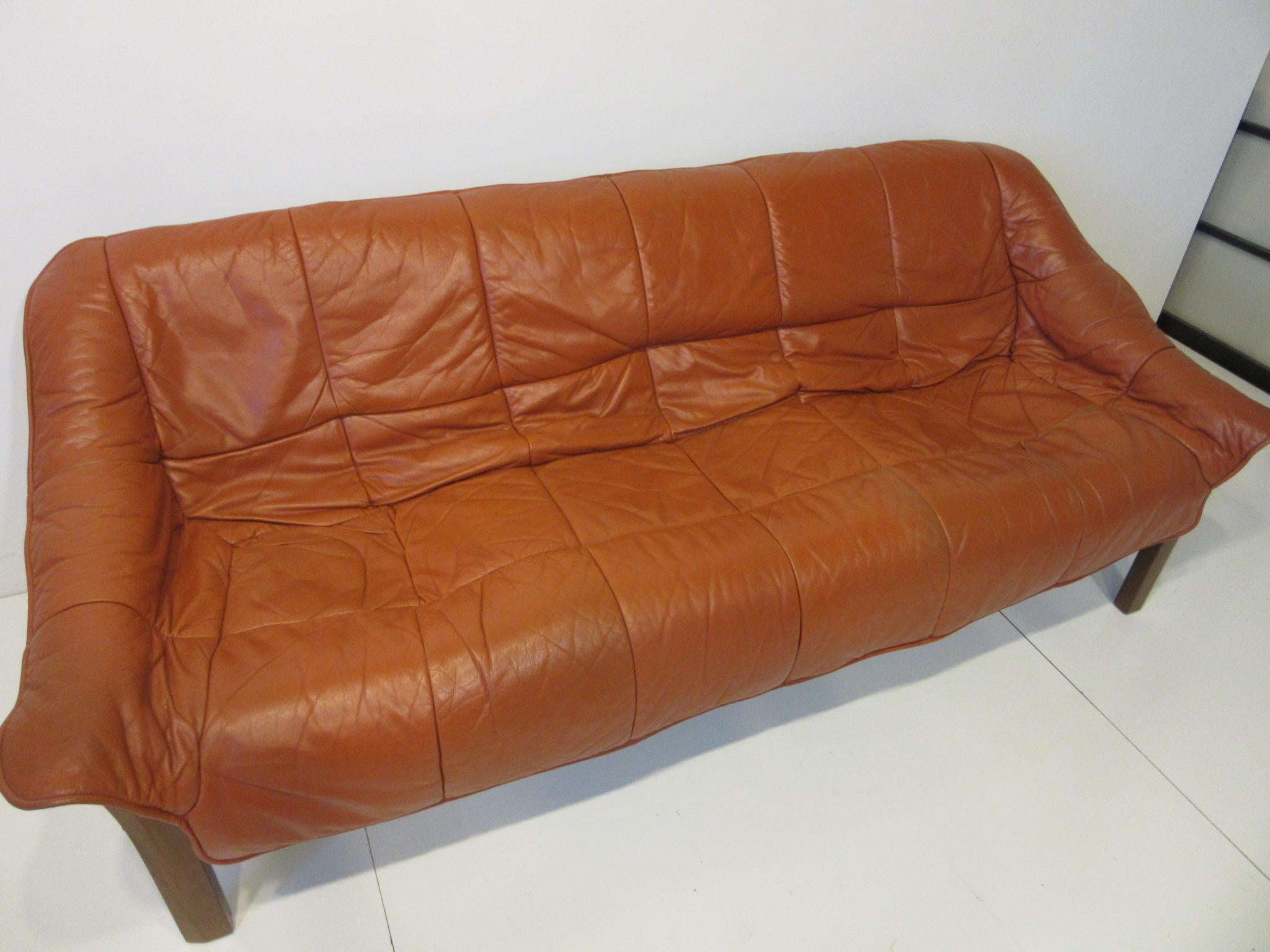 Brazilian Rosewood / Leather Sofa in the style of Percival Lafer In Good Condition In Cincinnati, OH