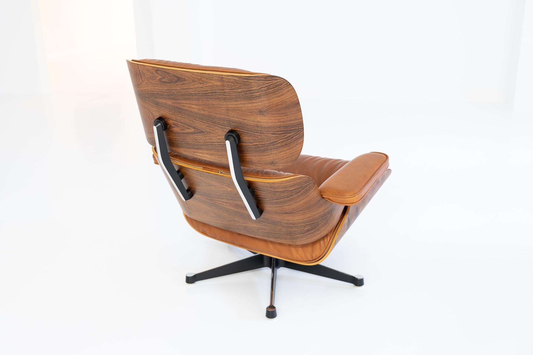 Brazilian Rosewood Lounge Chair by Ray and Charles Eames for Herman Miller, 1965 2