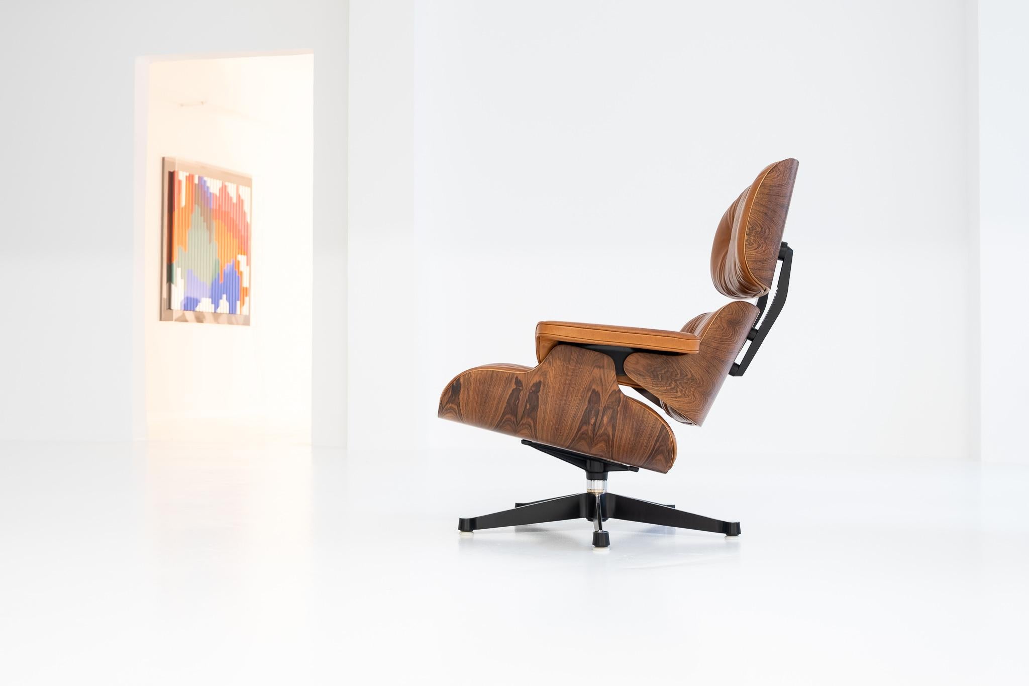 Brazilian Rosewood Lounge Chair by Ray and Charles Eames for Herman Miller, 1965 In Excellent Condition In Munster, NRW