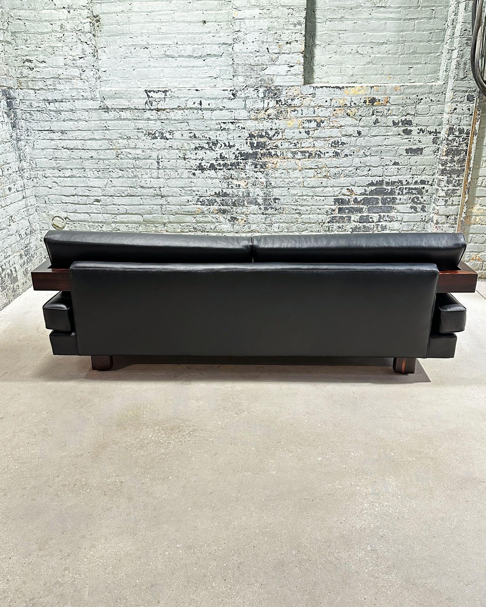 Brazilian Rosewood Sofa Black Leather, 1960 For Sale 5