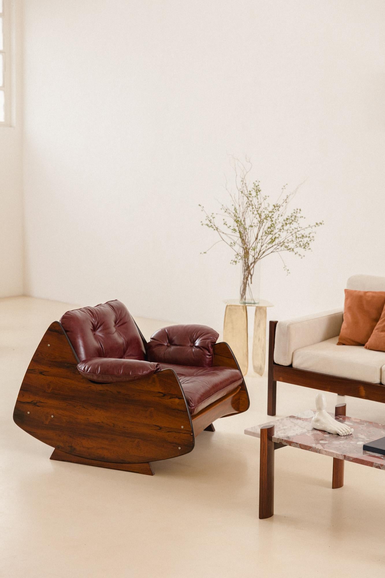 Canapé en bois de rose brésilien par Celina Decorações, design brésilien du milieu du siècle, années 1960 en vente 7