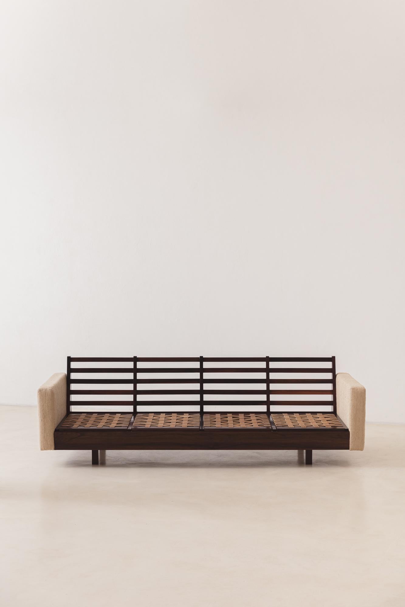 Brazilian Rosewood Sofa by Celina Decorações, Midcentury Brazilian Design, 1960s For Sale 10